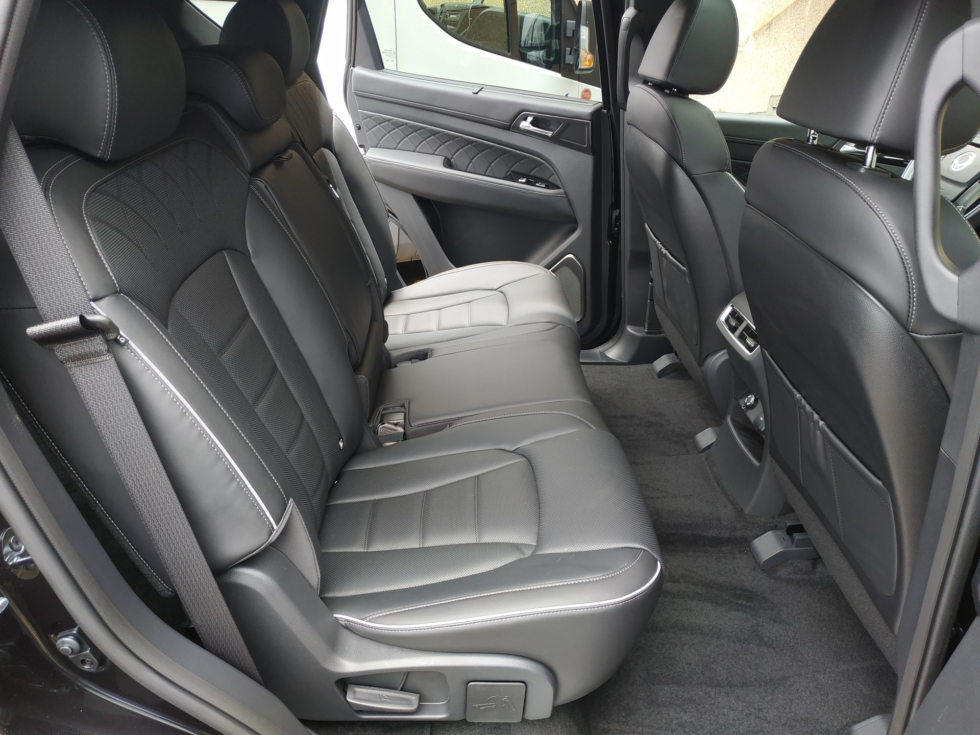 KGM-SsangYong Rexton 2.2 CRDi Titanium 4WD AT-image-19