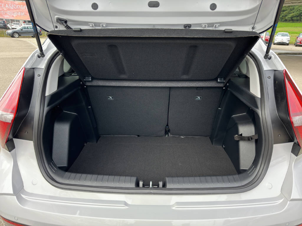 HYUNDAI BAYON 1.0 T-GDi 100 Amplia-image-10