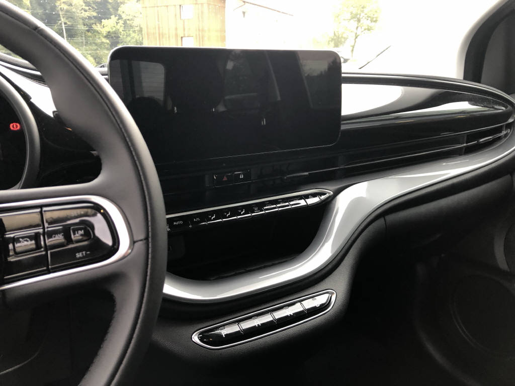 FIAT 500 BEV Cult Edition Limited-image-8