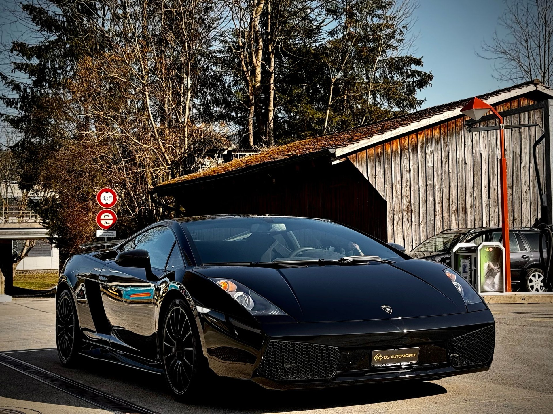 LAMBORGHINI Gallardo 5.0 V10 Superleggera E-Gear *Carbon Schalensitze**Keramikbremsanlage**Top Zustand**Frisch ab Lamborghini Service*-showroom-element-2
