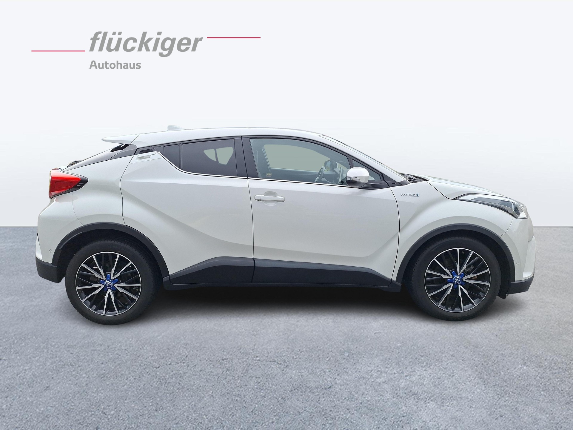 TOYOTA C-HR 1.8 VVTi HSD Premium-showroom-element-3