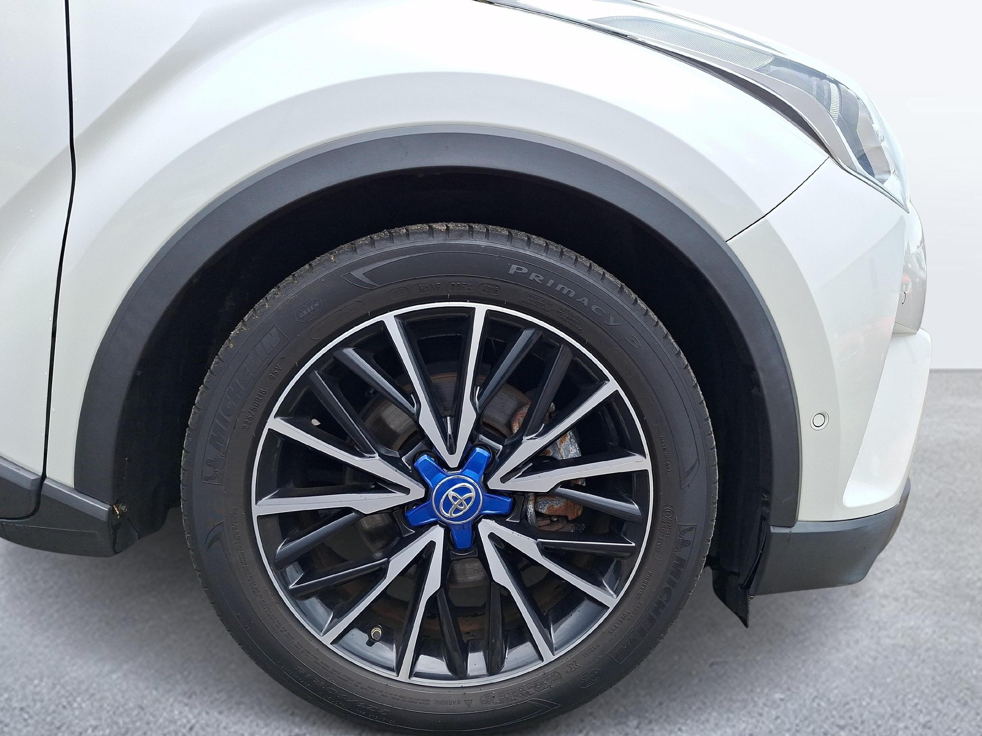 TOYOTA C-HR 1.8 VVTi HSD Premium-image-15
