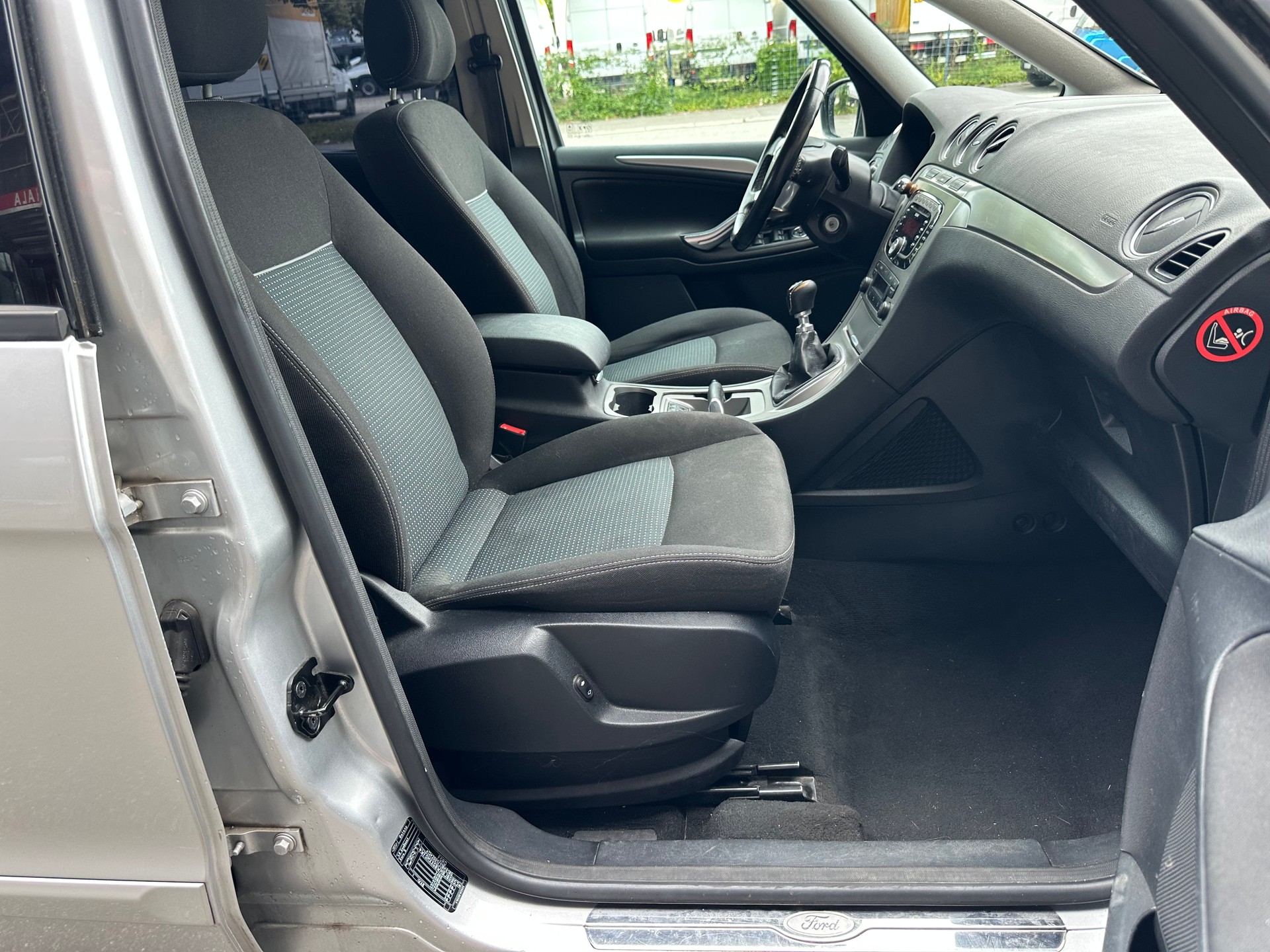 FORD Galaxy 1.6 SCTi Carving-image-12