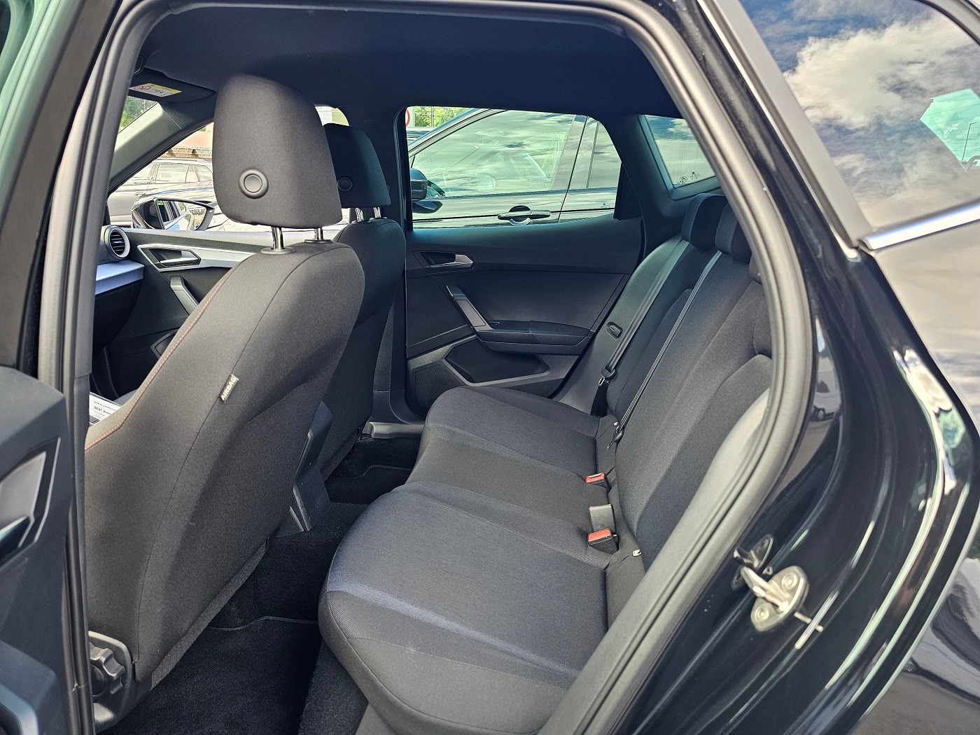 SEAT Arona 1.0 TSI Eco FR DSG-image-6