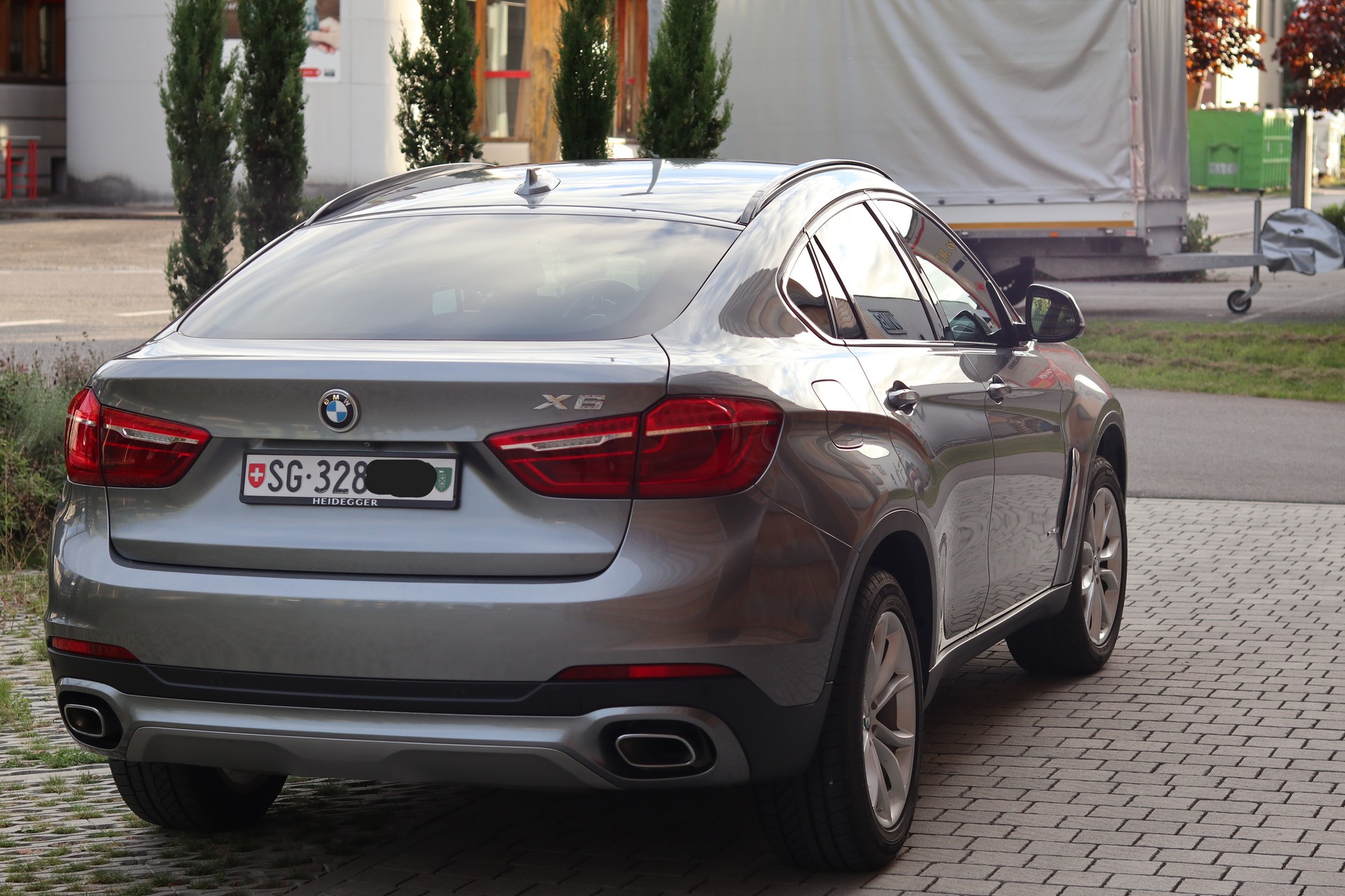 BMW X6 xDrive 40d Steptronic TOP AUSSTATTUNG **LEASING MÖGLICH** Head-Up Display, Soft-Close, 8x Bereift, frisch ab MFK (4.12.25)-image-3