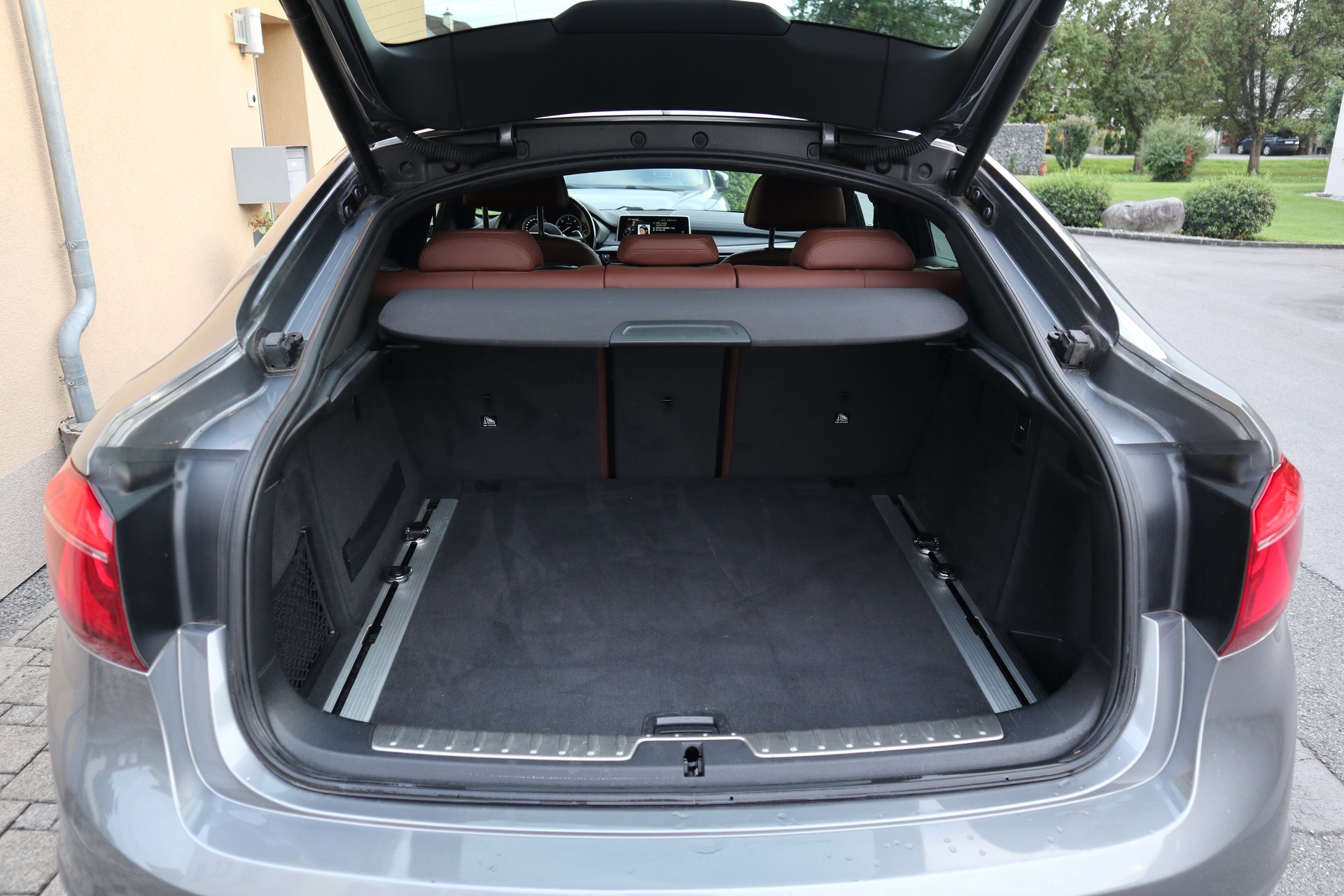 BMW X6 xDrive 40d Steptronic TOP AUSSTATTUNG **LEASING MÖGLICH** Head-Up Display, Soft-Close, 8x Bereift, frisch ab MFK (4.12.25)-image-15