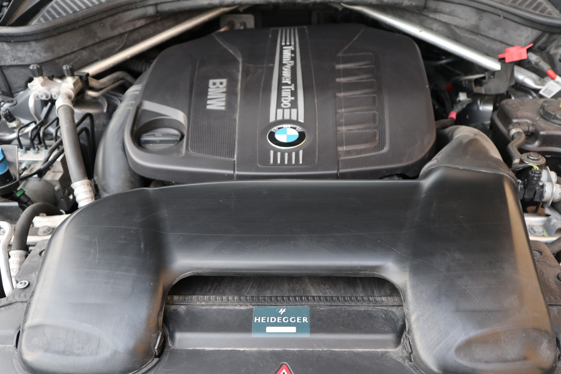 BMW X6 xDrive 40d Steptronic TOP AUSSTATTUNG **LEASING MÖGLICH** Head-Up Display, Soft-Close, 8x Bereift, frisch ab MFK (4.12.25)-image-17
