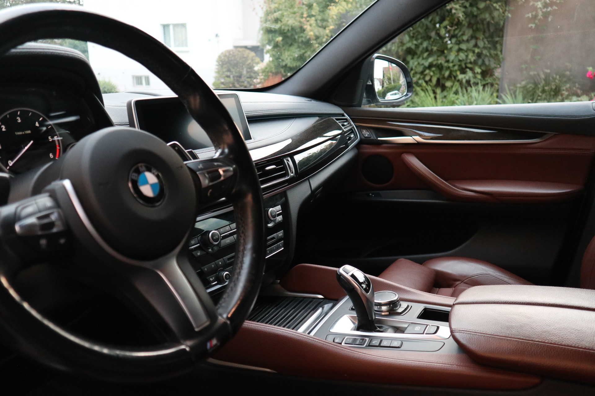 BMW X6 xDrive 40d Steptronic TOP AUSSTATTUNG **LEASING MÖGLICH** Head-Up Display, Soft-Close, 8x Bereift, frisch ab MFK (4.12.25)-image-12