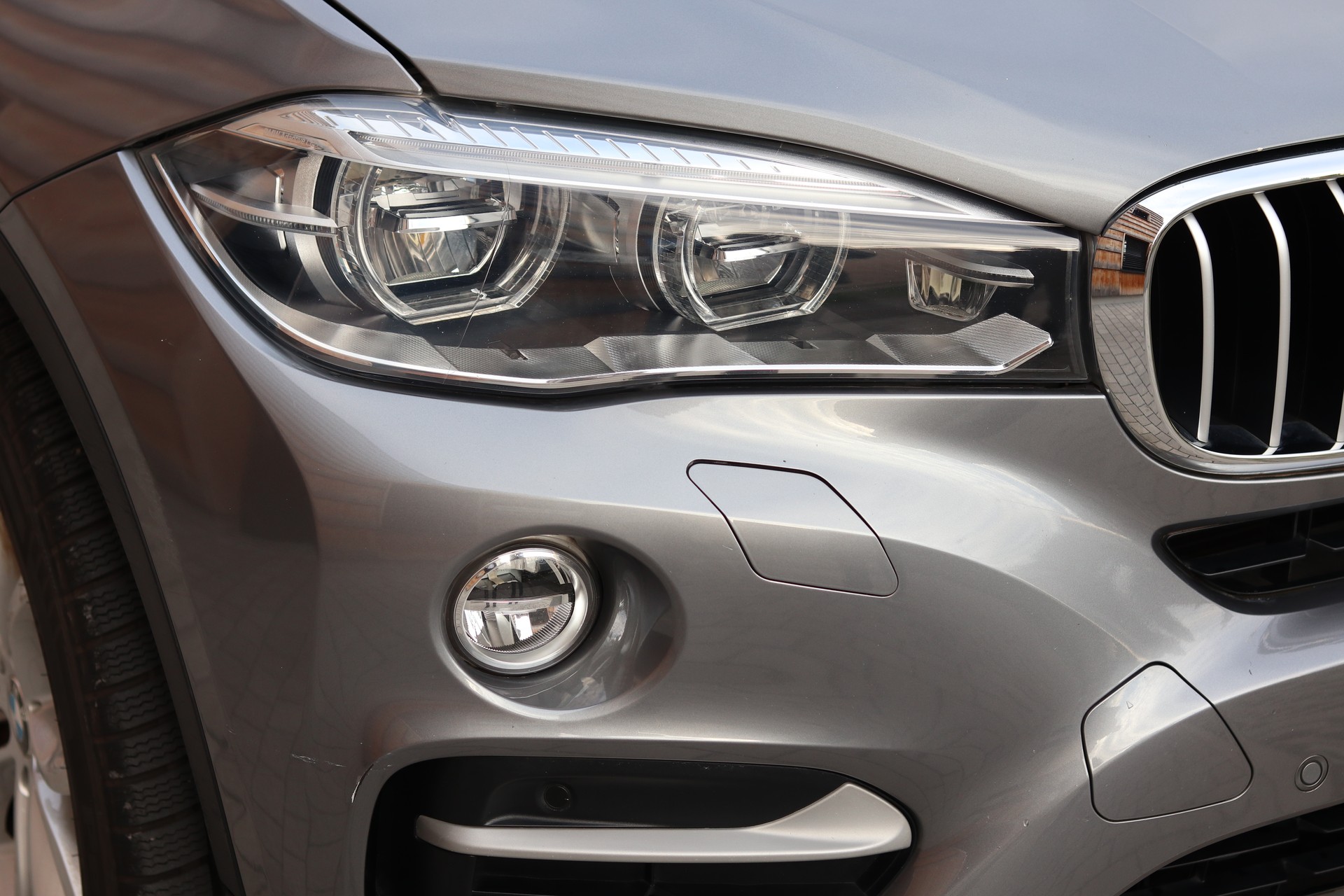 BMW X6 xDrive 40d Steptronic TOP AUSSTATTUNG **LEASING MÖGLICH** Head-Up Display, Soft-Close, 8x Bereift, frisch ab MFK (4.12.25)-image-6