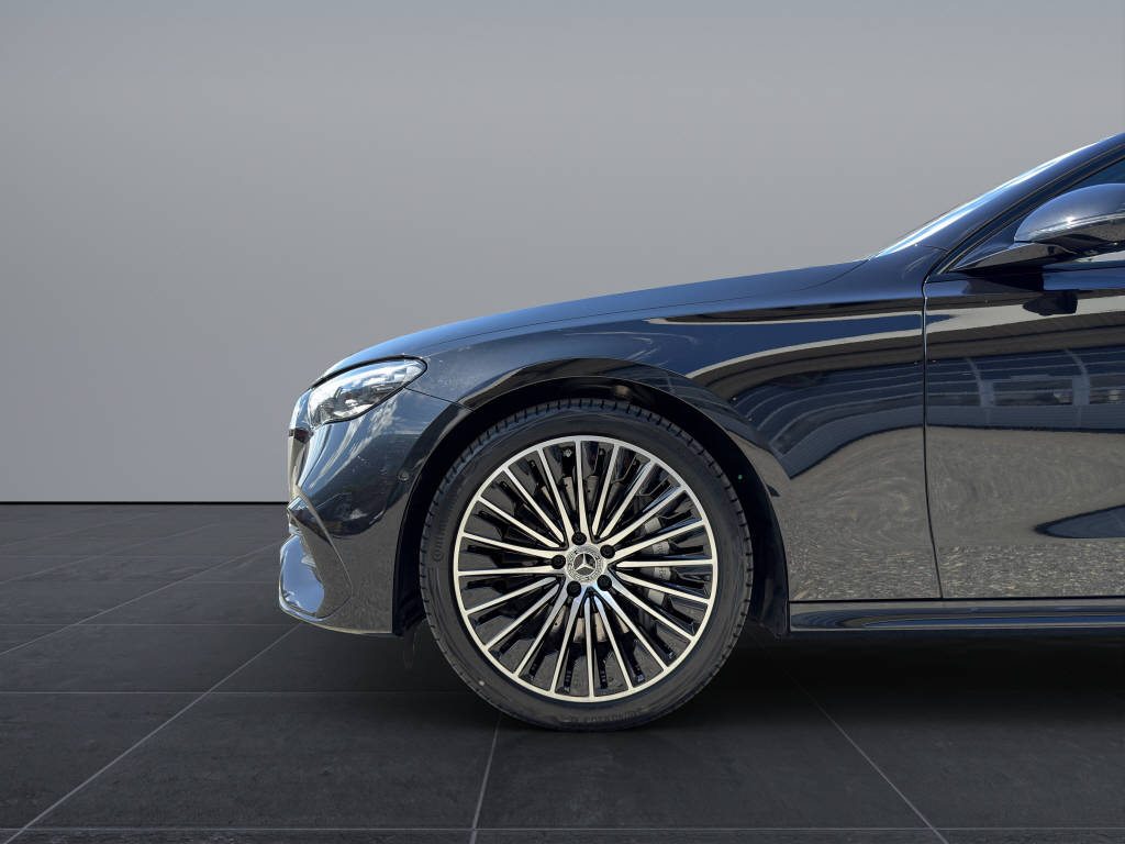 MERCEDES-BENZ E 200 AMG Line 4matic Kombi-image-16