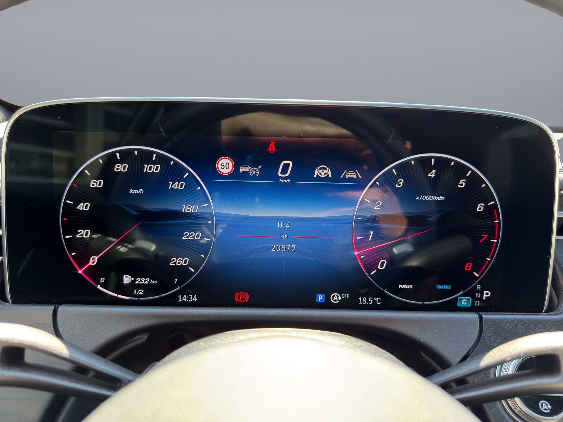 MERCEDES-BENZ E 200 AMG Line 4matic Kombi-image-9
