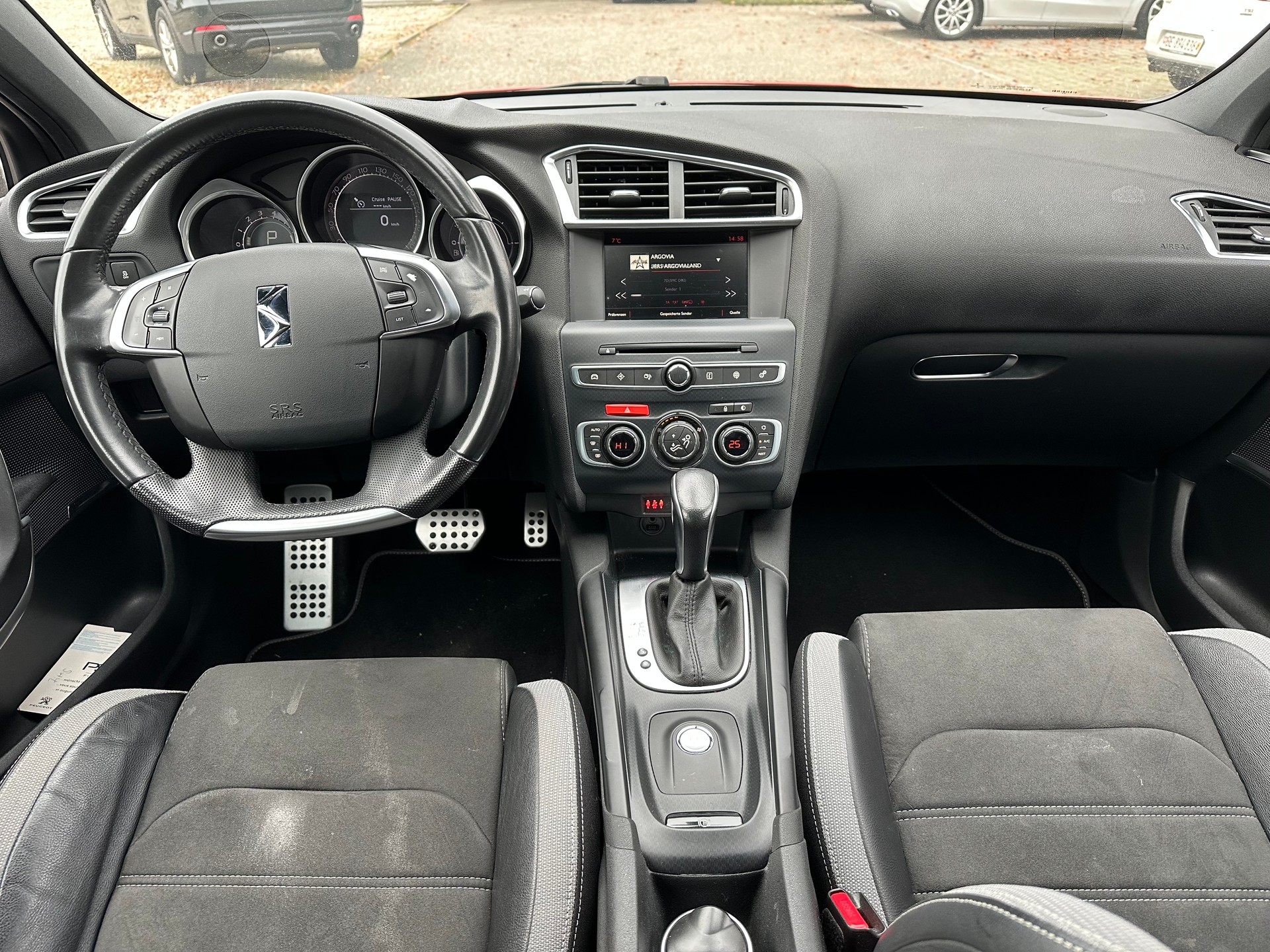 DS AUTOMOBILES DS 4 Crossback 1.6 THP Sport Chic Automatic-image-5