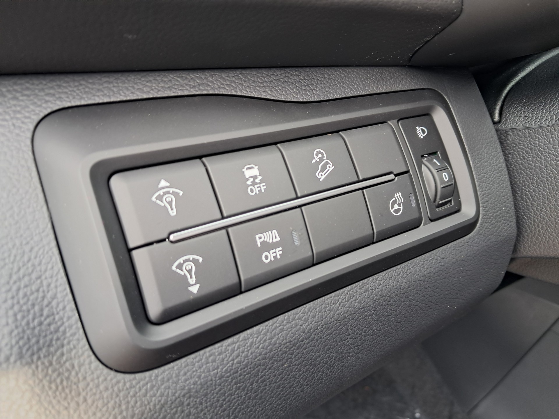 KGM-SsangYong Tivoli 1.5 T GDI Platinum Automat-image-10