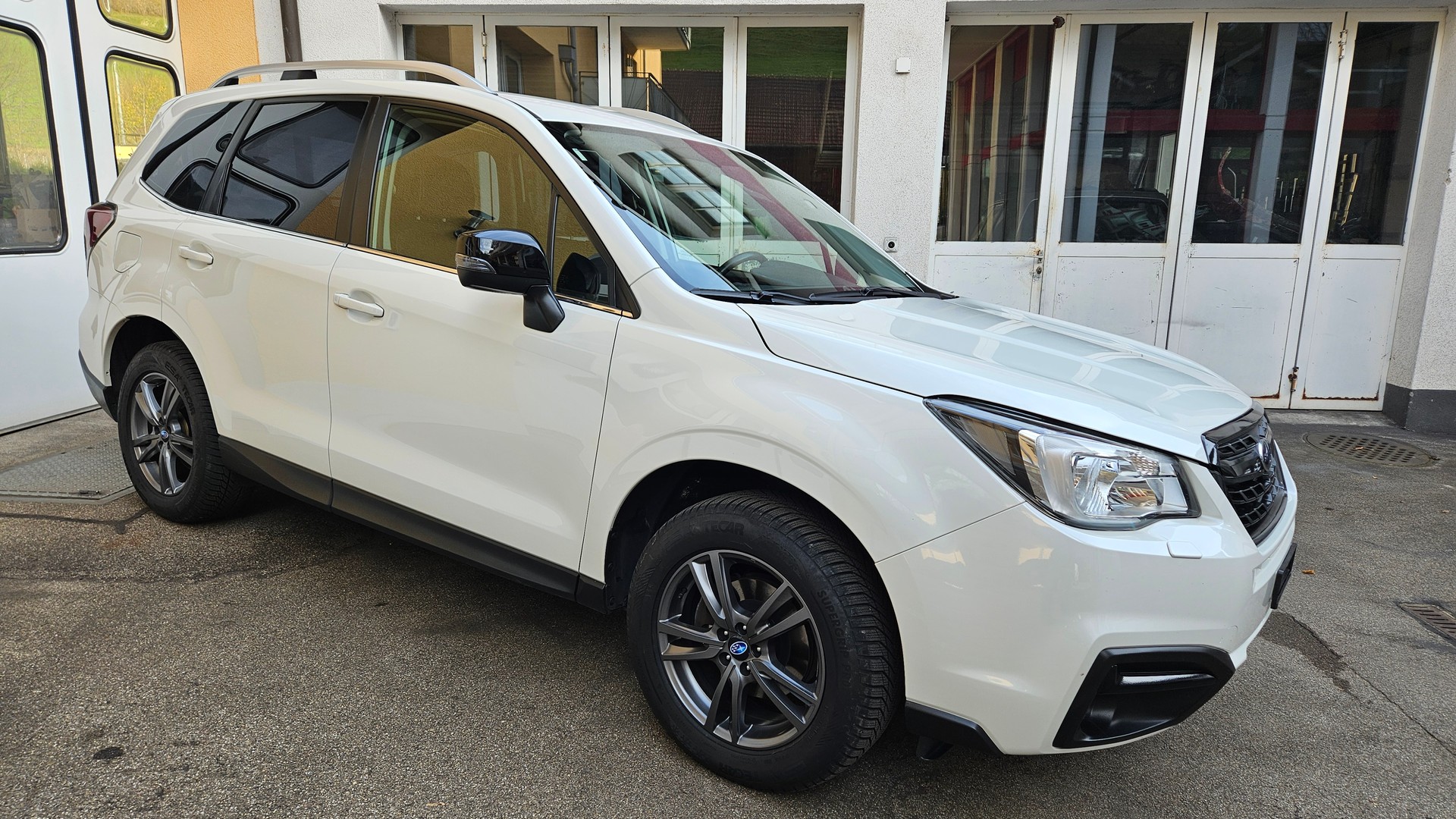 SUBARU Forester 2.0i Swiss Lineartronic-image-15