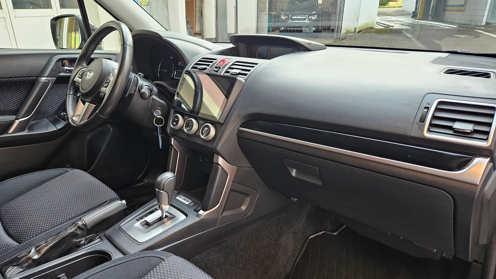 SUBARU Forester 2.0i Swiss Lineartronic-image-16