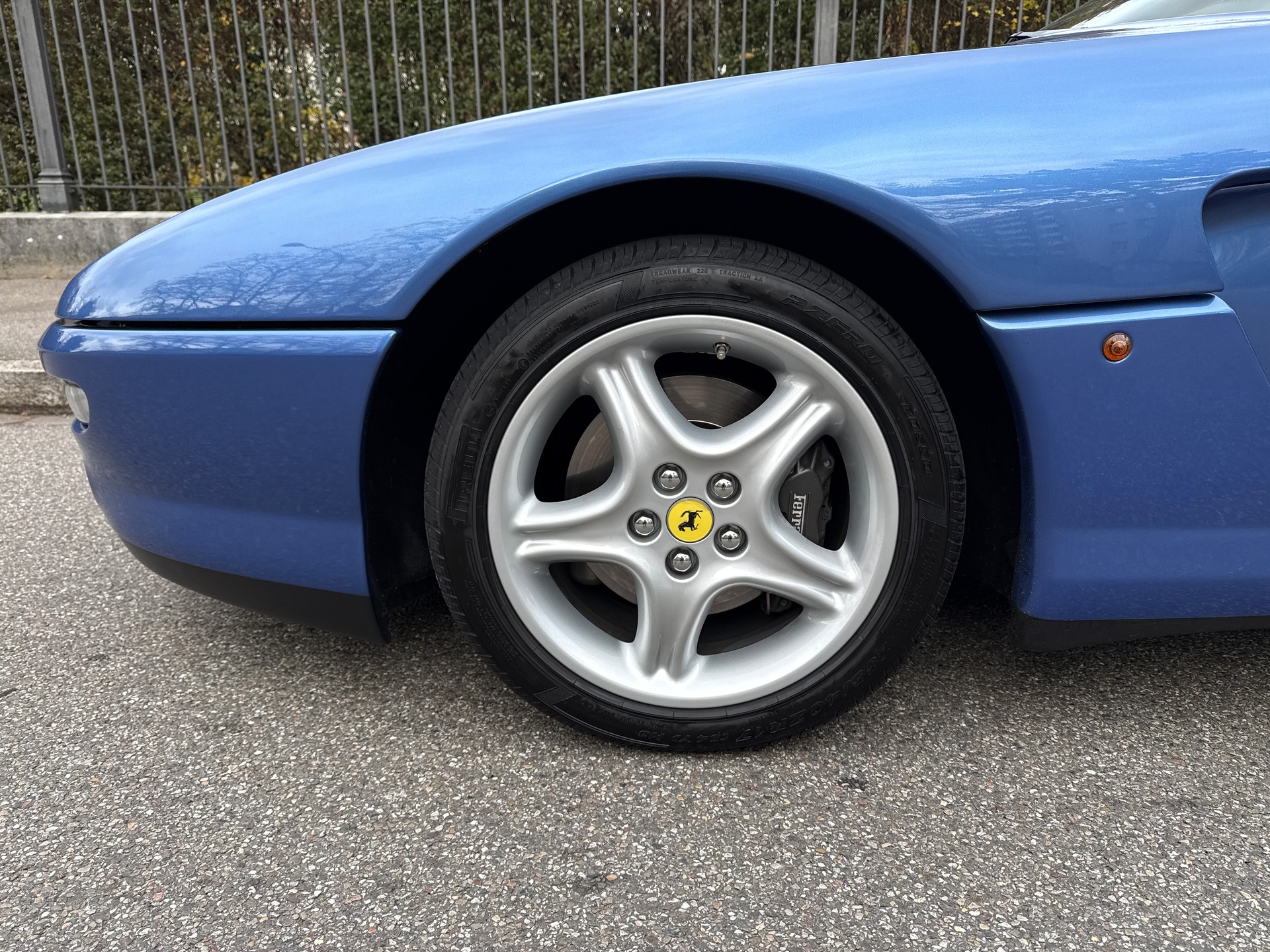 FERRARI 456 GT-showroom-element-3