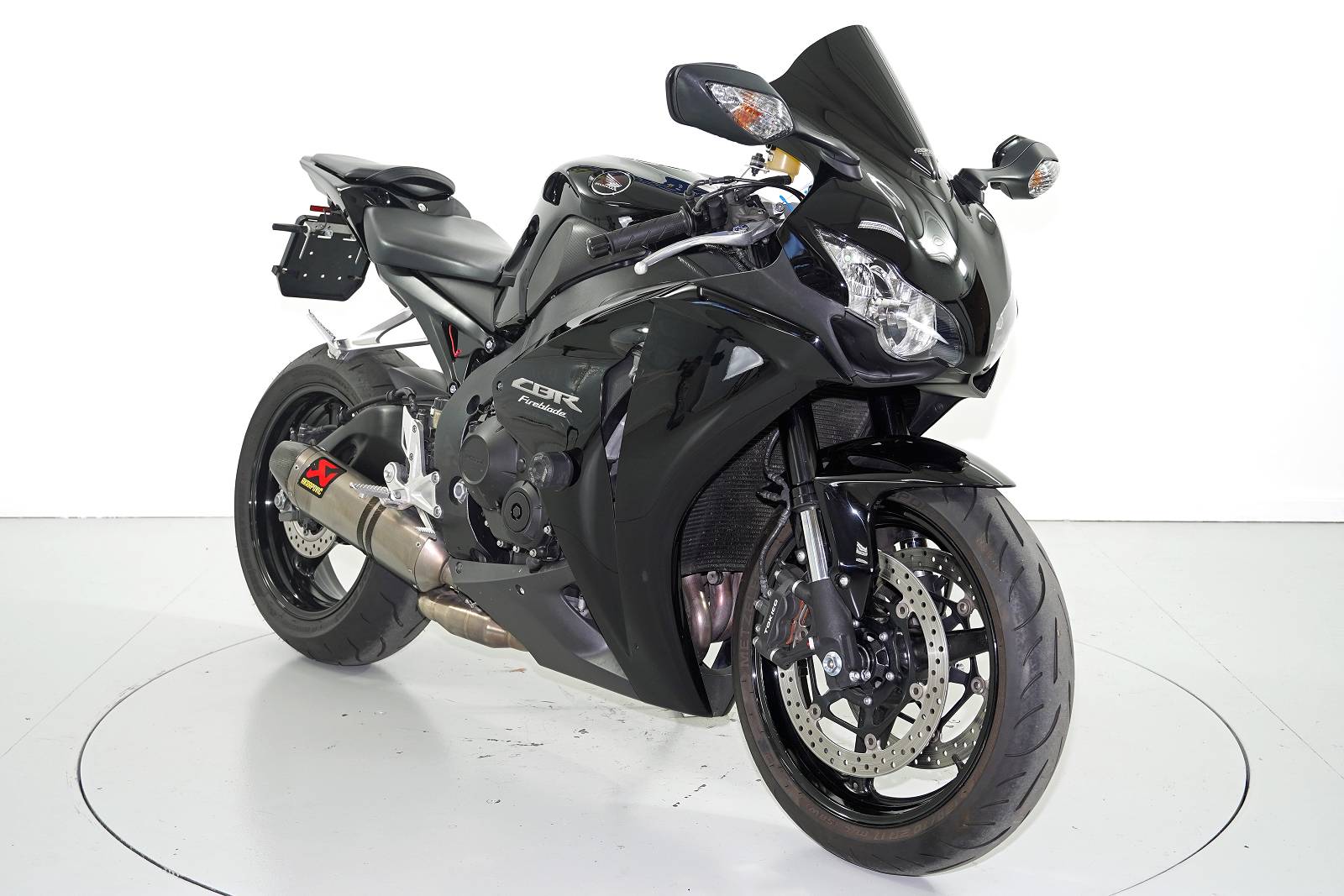 HONDA CBR 1000 RR-image-1
