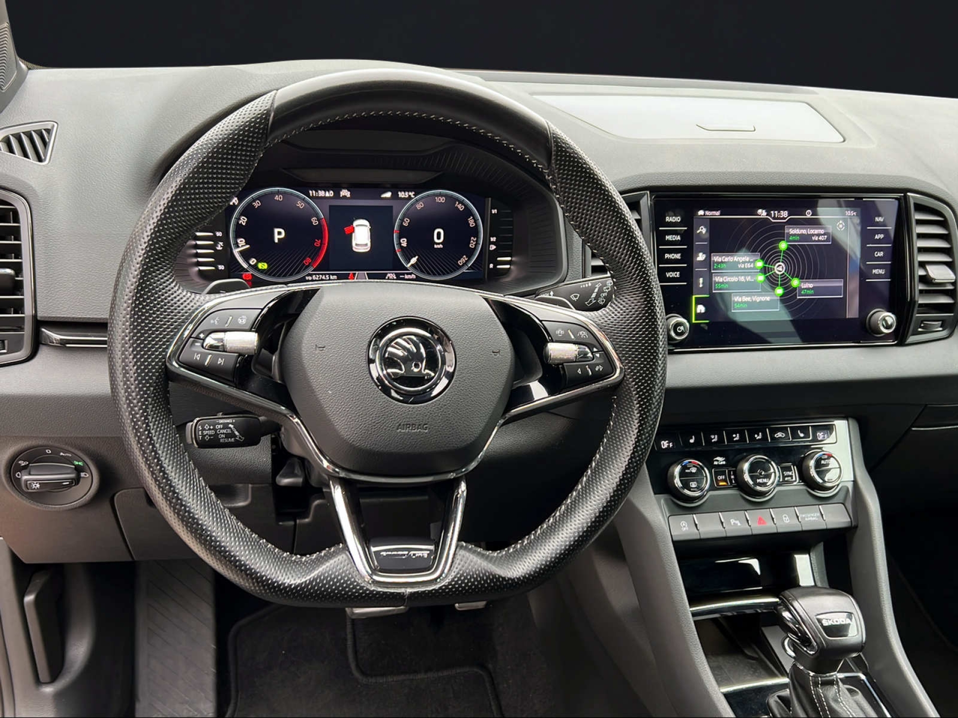 SKODA Karoq 1.5 TSI SportLine DSG-image-8