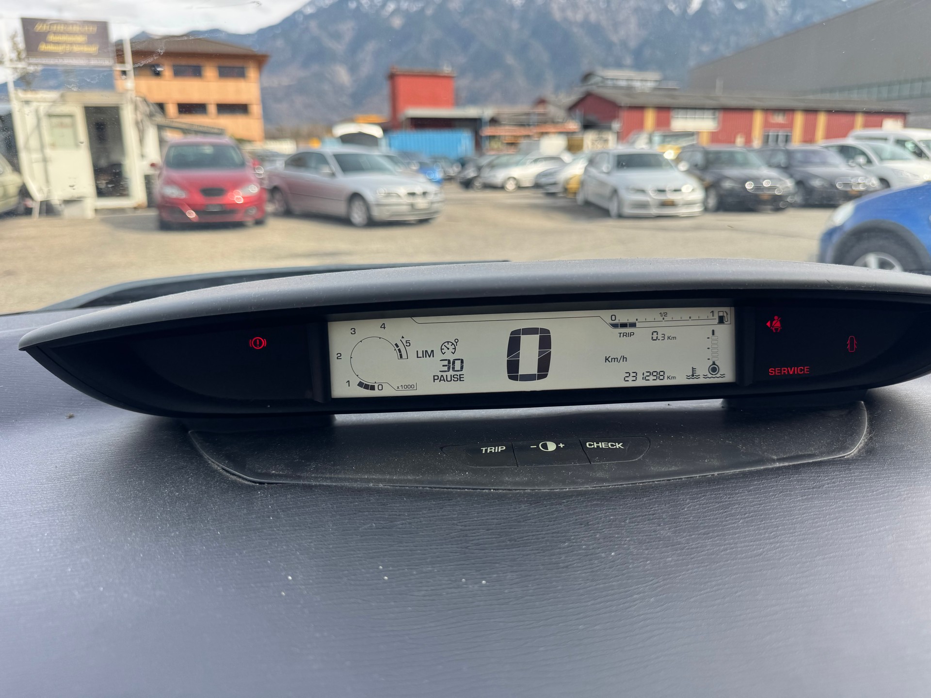 CITROEN C4 Berline 1.6 HDi Séduction Sedan-image-10