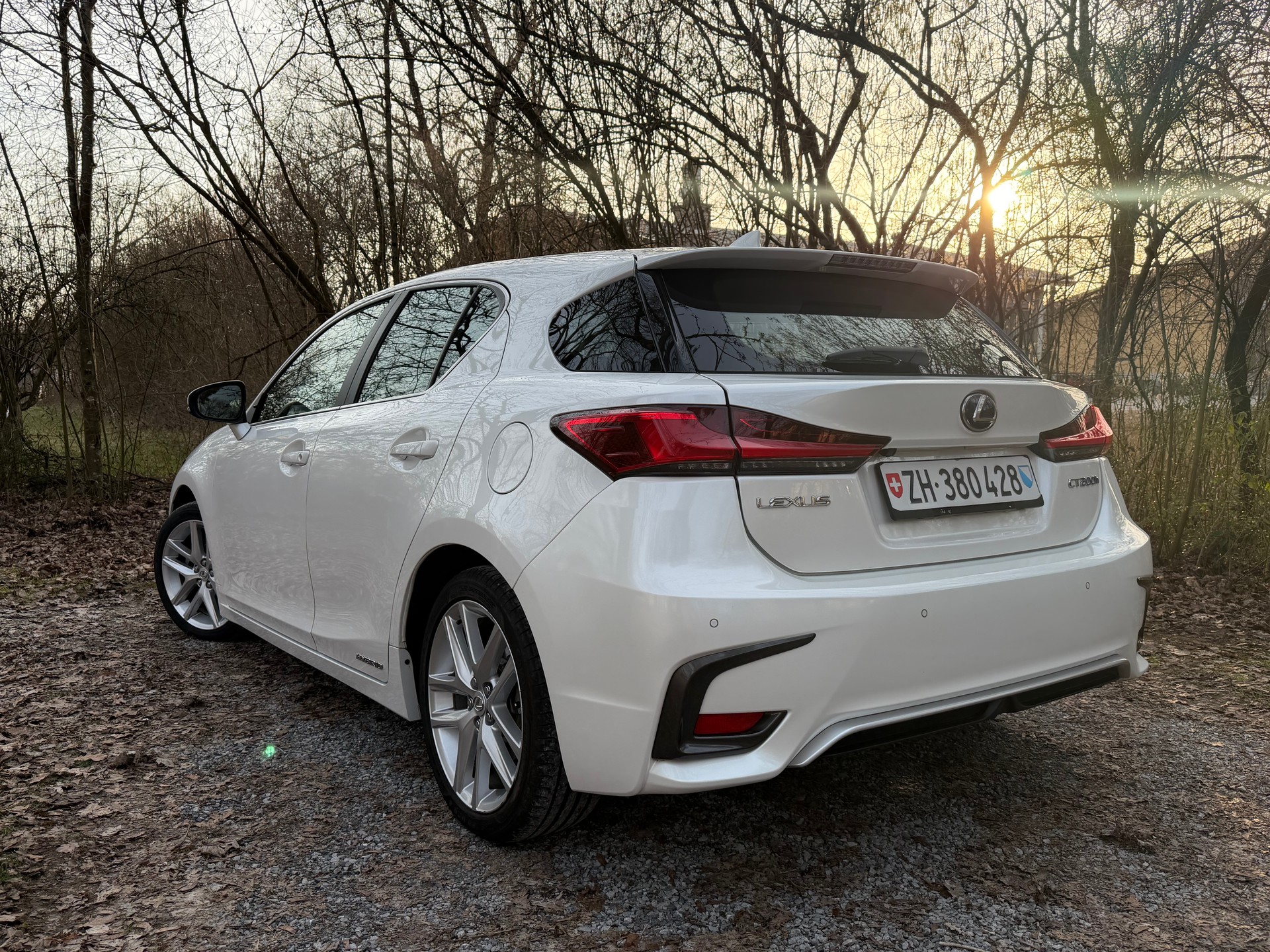 LEXUS CT 200h 1.8 excellence CVT-image-1