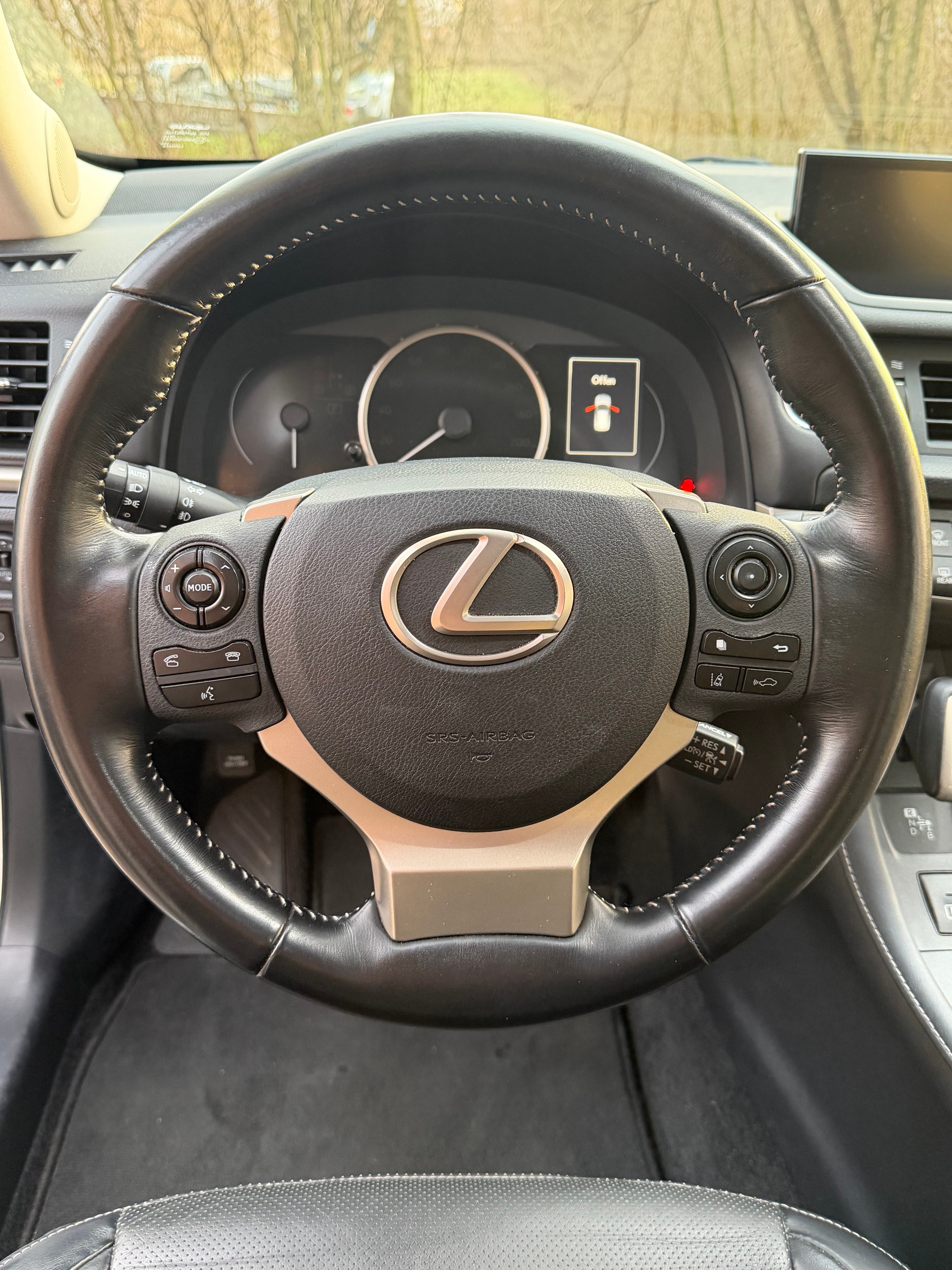 LEXUS CT 200h 1.8 excellence CVT-image-13