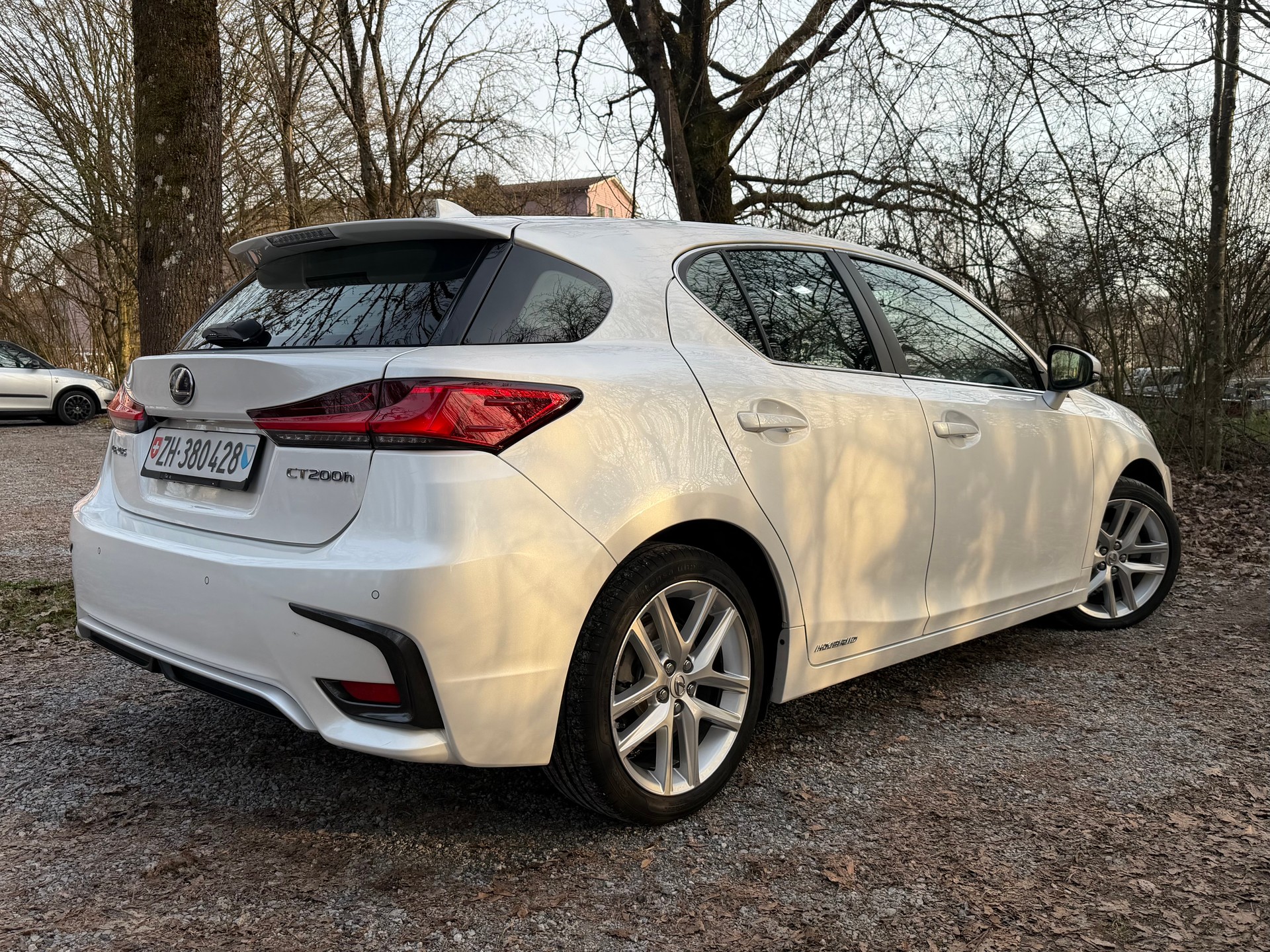 LEXUS CT 200h 1.8 excellence CVT-image-4