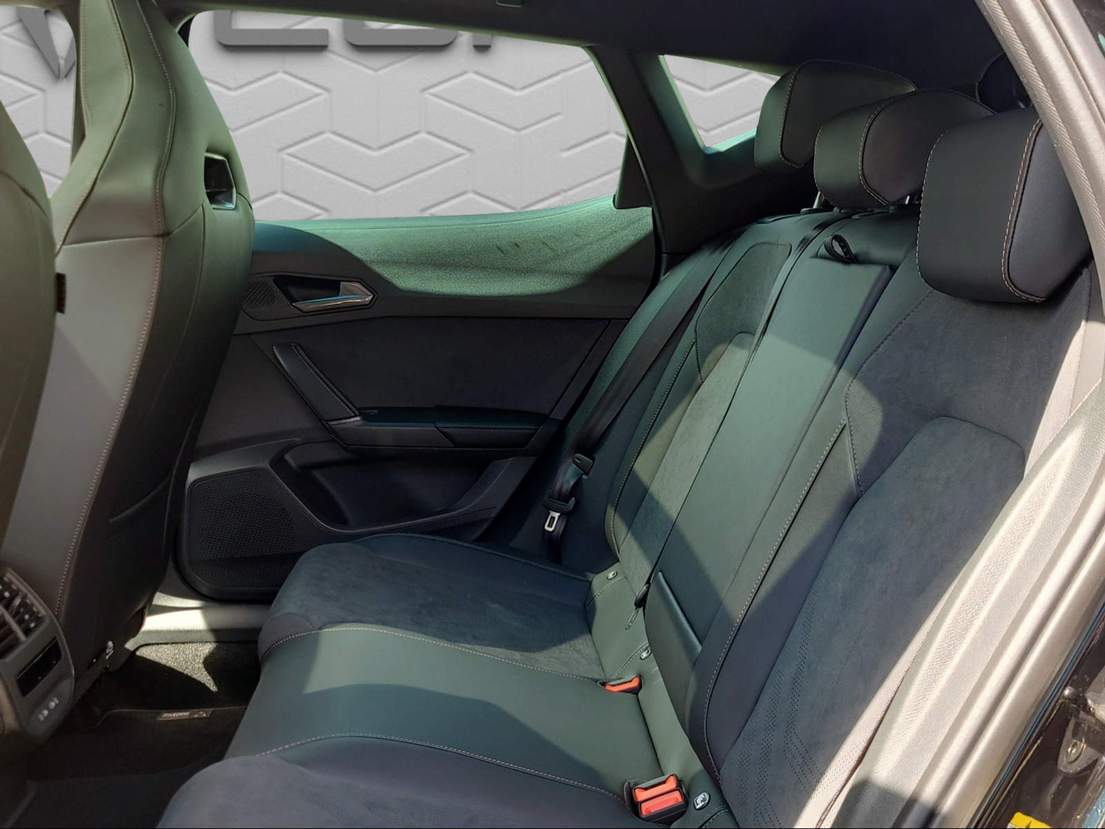 CUPRA Formentor 1.5 TSI DSG-image-12