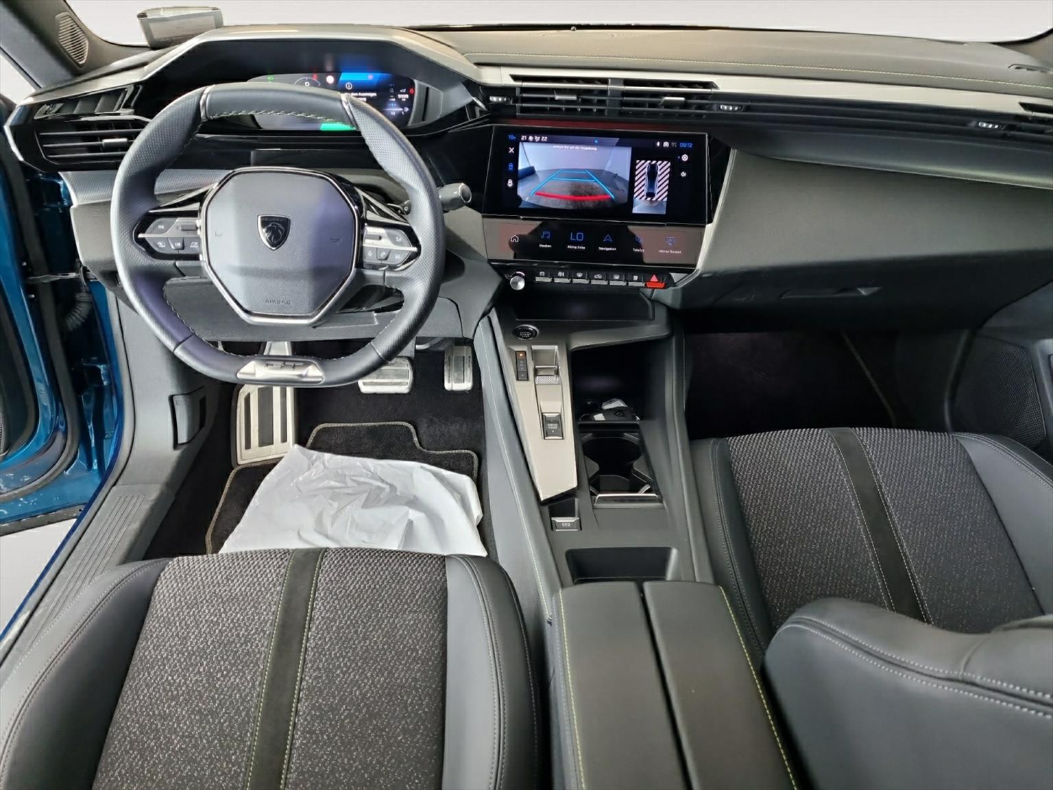 PEUGEOT 408 1.6 PHEV 225 GT-image-6