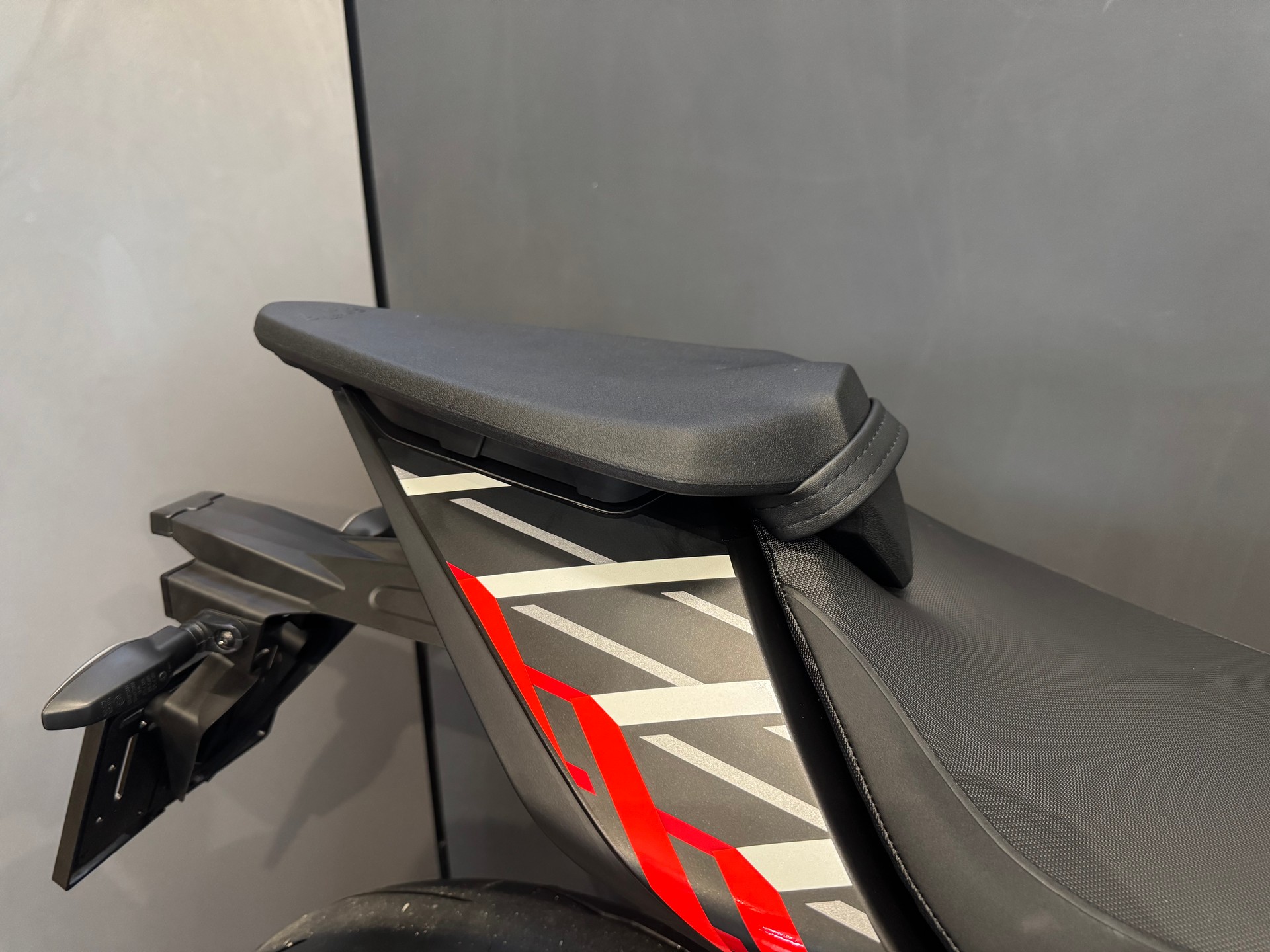 APRILIA Tuono V4 1100 E5+ Factory-image-4