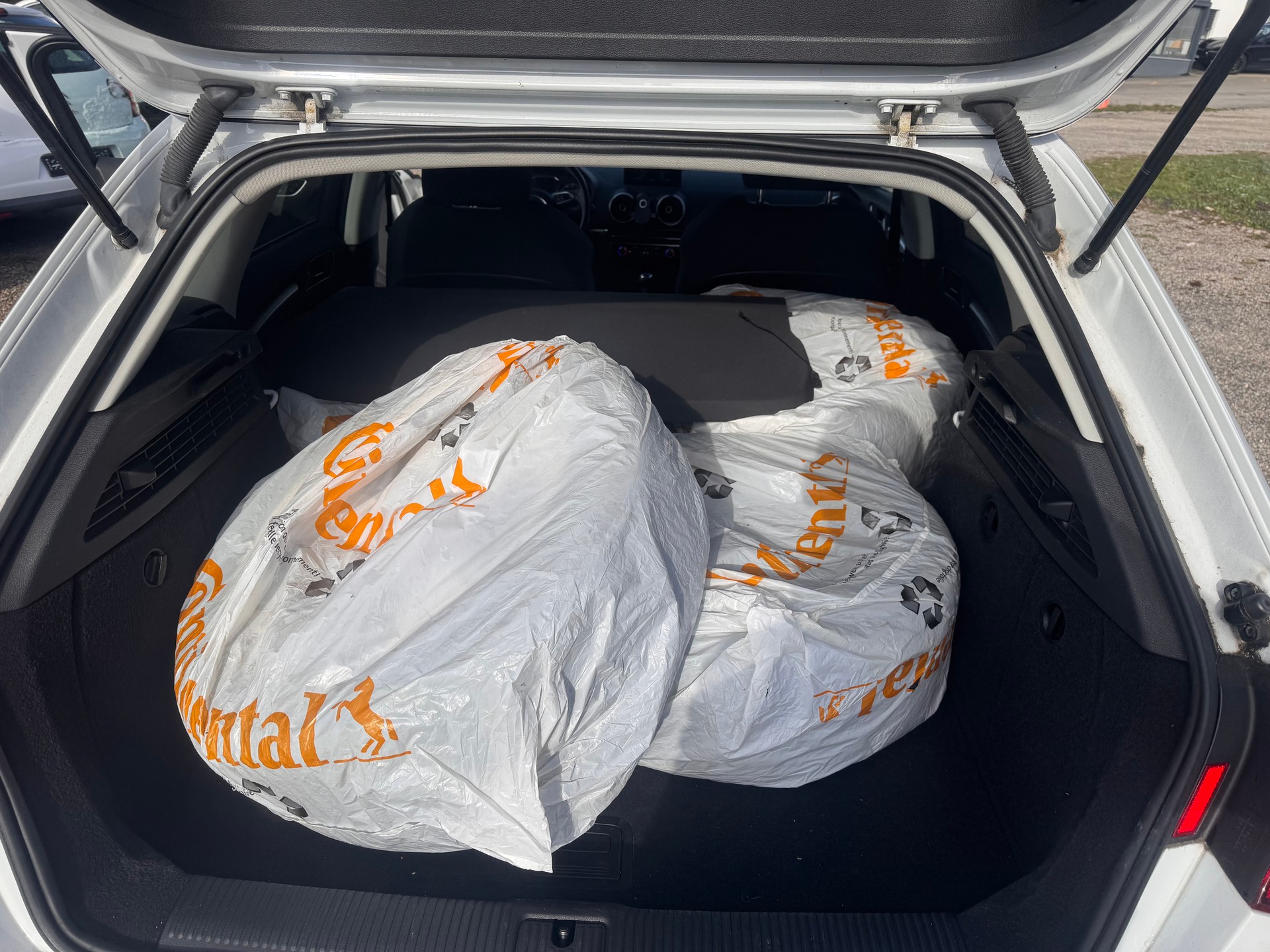 AUDI A3 Sportback 1.4 TFSI Ambition-image-7