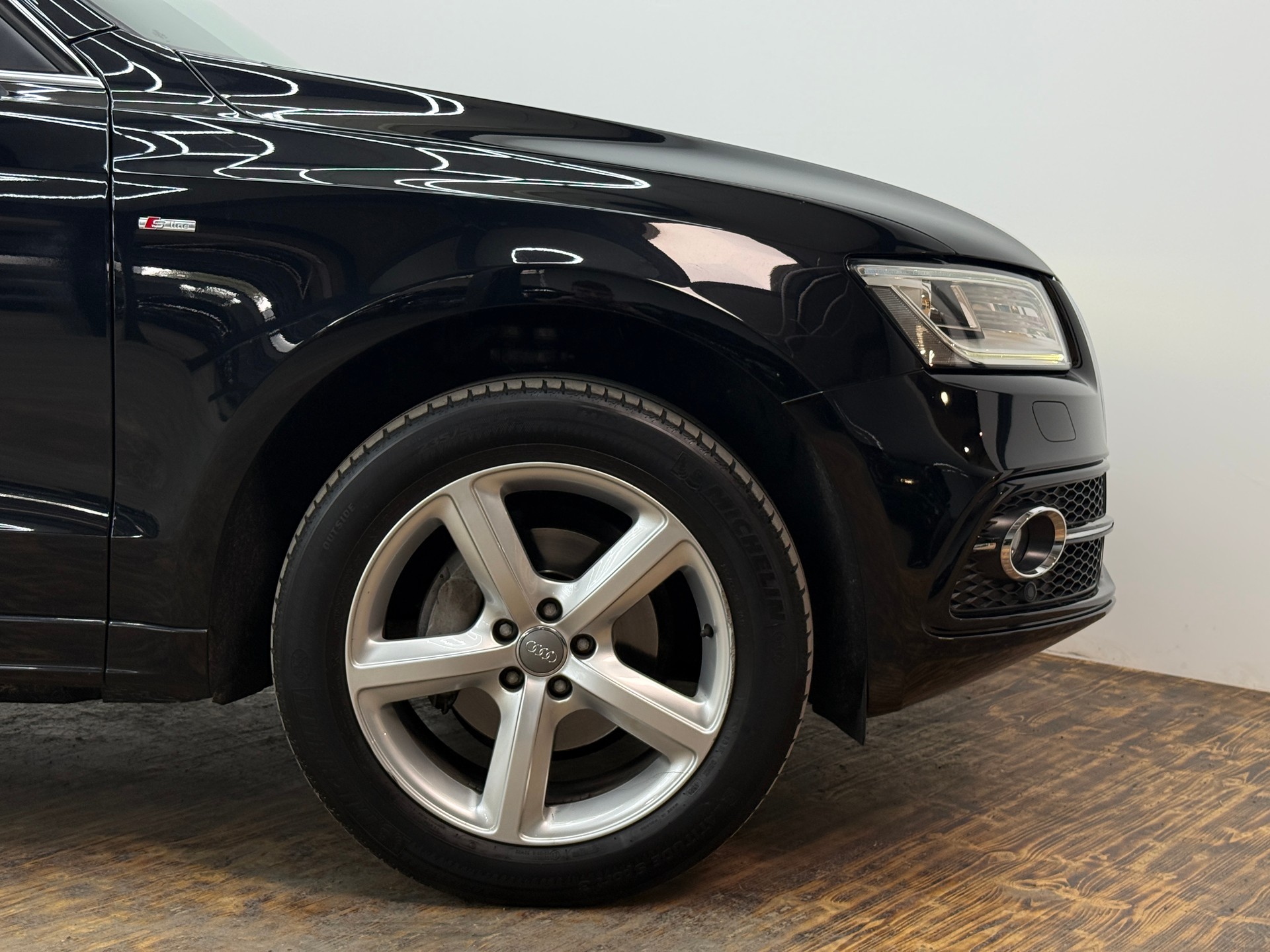 AUDI Q5 2.0 TFSI quattro tiptronic-image-17