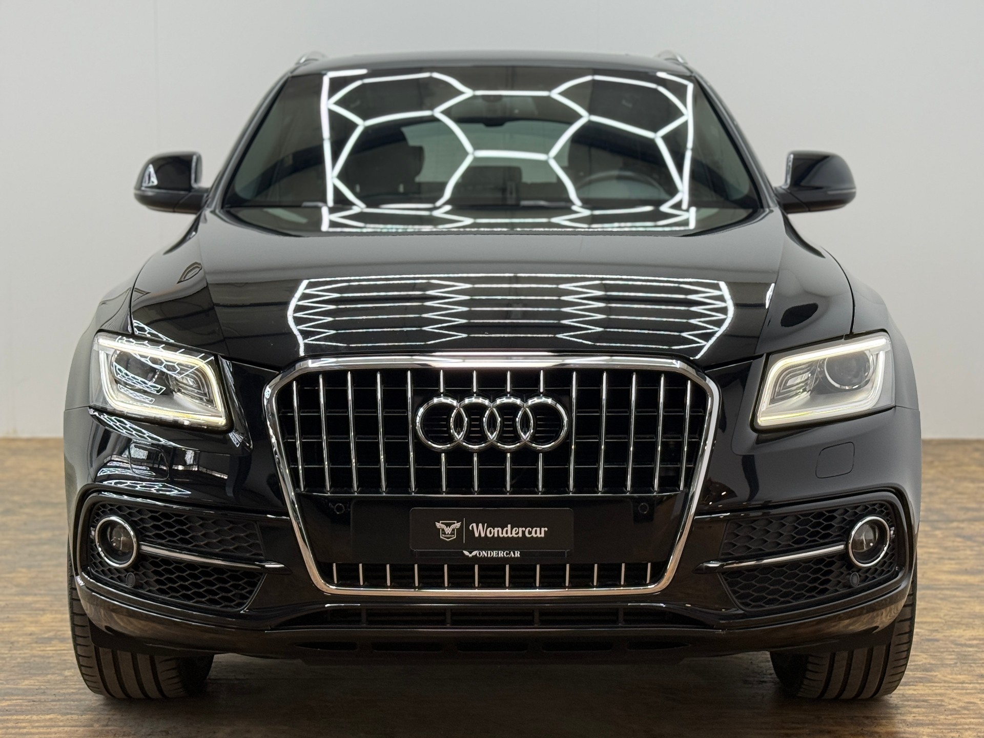 AUDI Q5 2.0 TFSI quattro tiptronic-showroom-element-2
