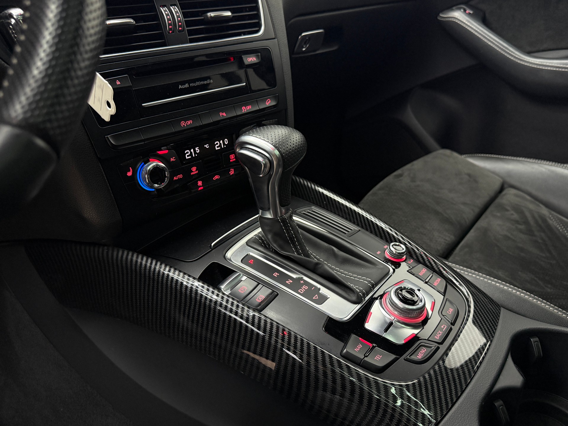 AUDI Q5 2.0 TFSI quattro tiptronic-image-28