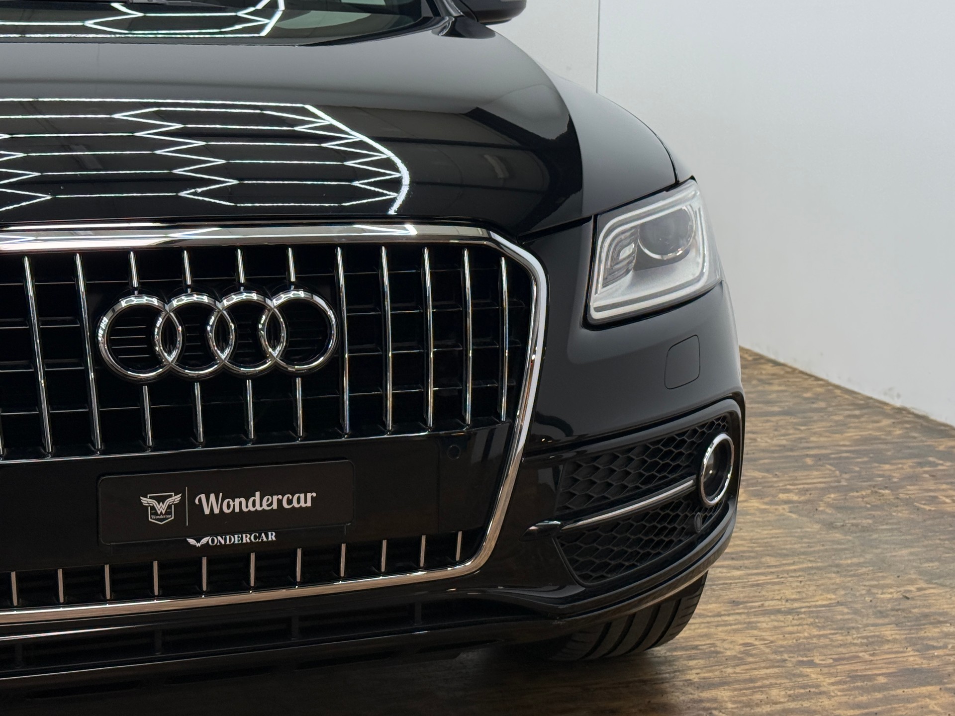 AUDI Q5 2.0 TFSI quattro tiptronic-showroom-element-3
