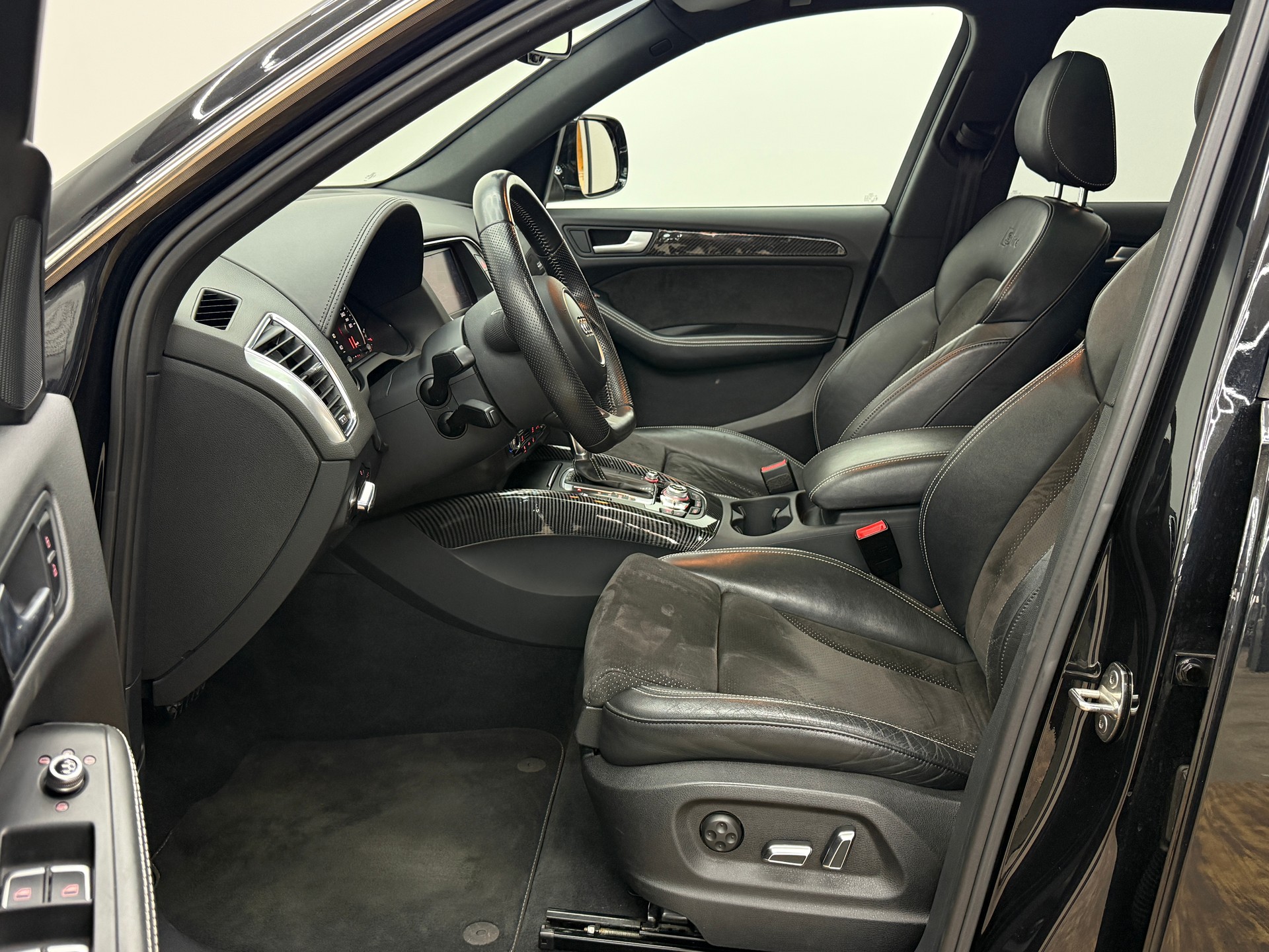 AUDI Q5 2.0 TFSI quattro tiptronic-image-18