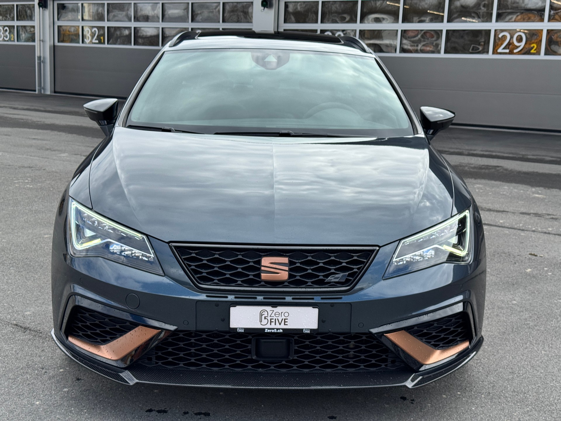 SEAT Leon ST 2.0TSI Cupra R340 4Drive DSG-showroom-element-1