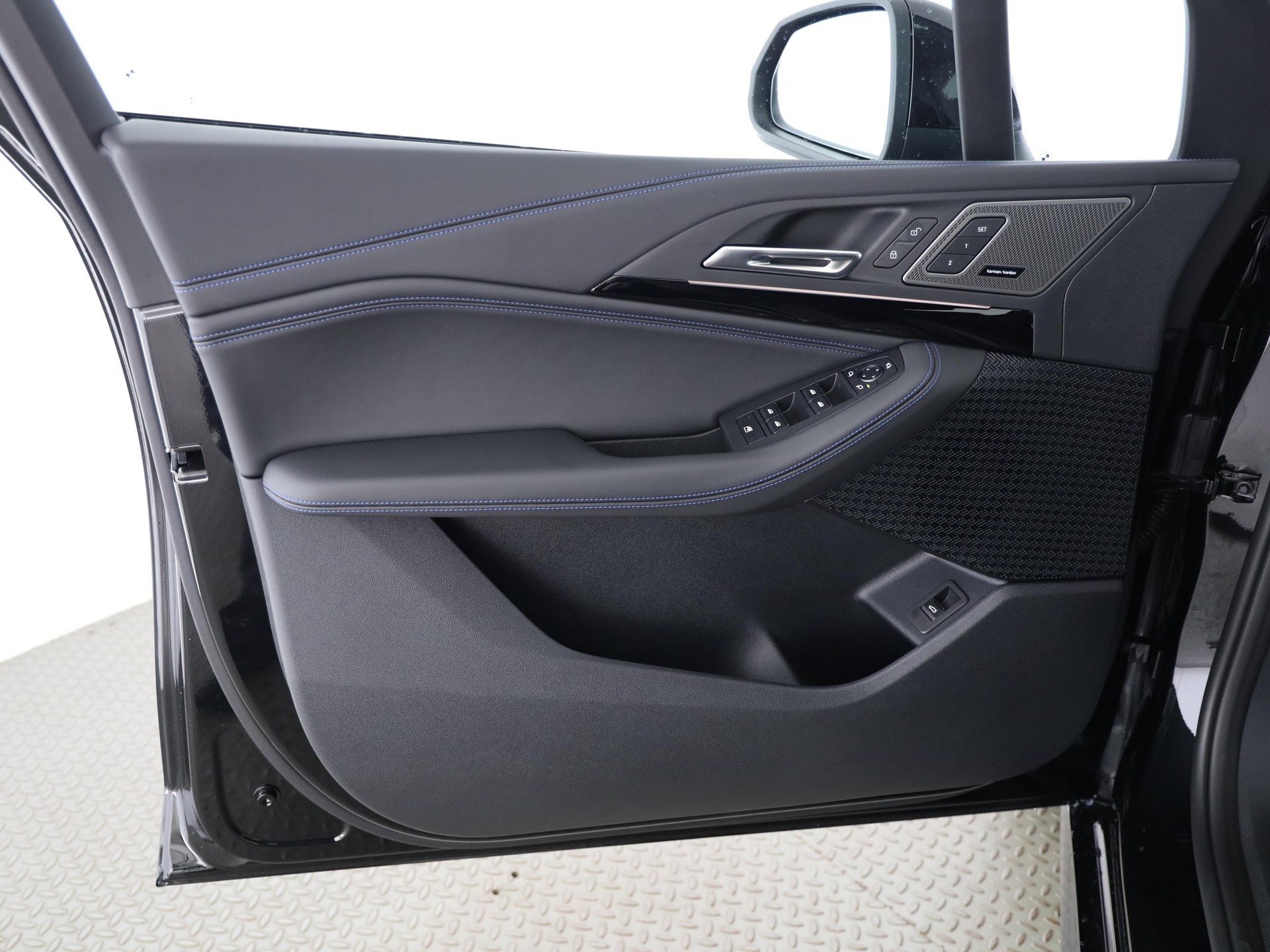 BMW 223i xDrive SDKG Active Tourer-image-9