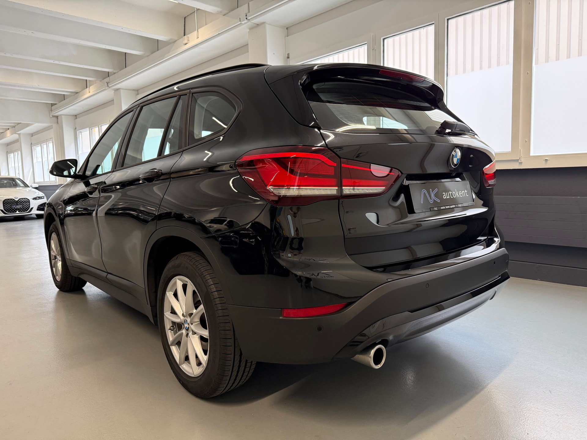BMW X1 sDrive 18i Steptronic DSK-showroom-element-3