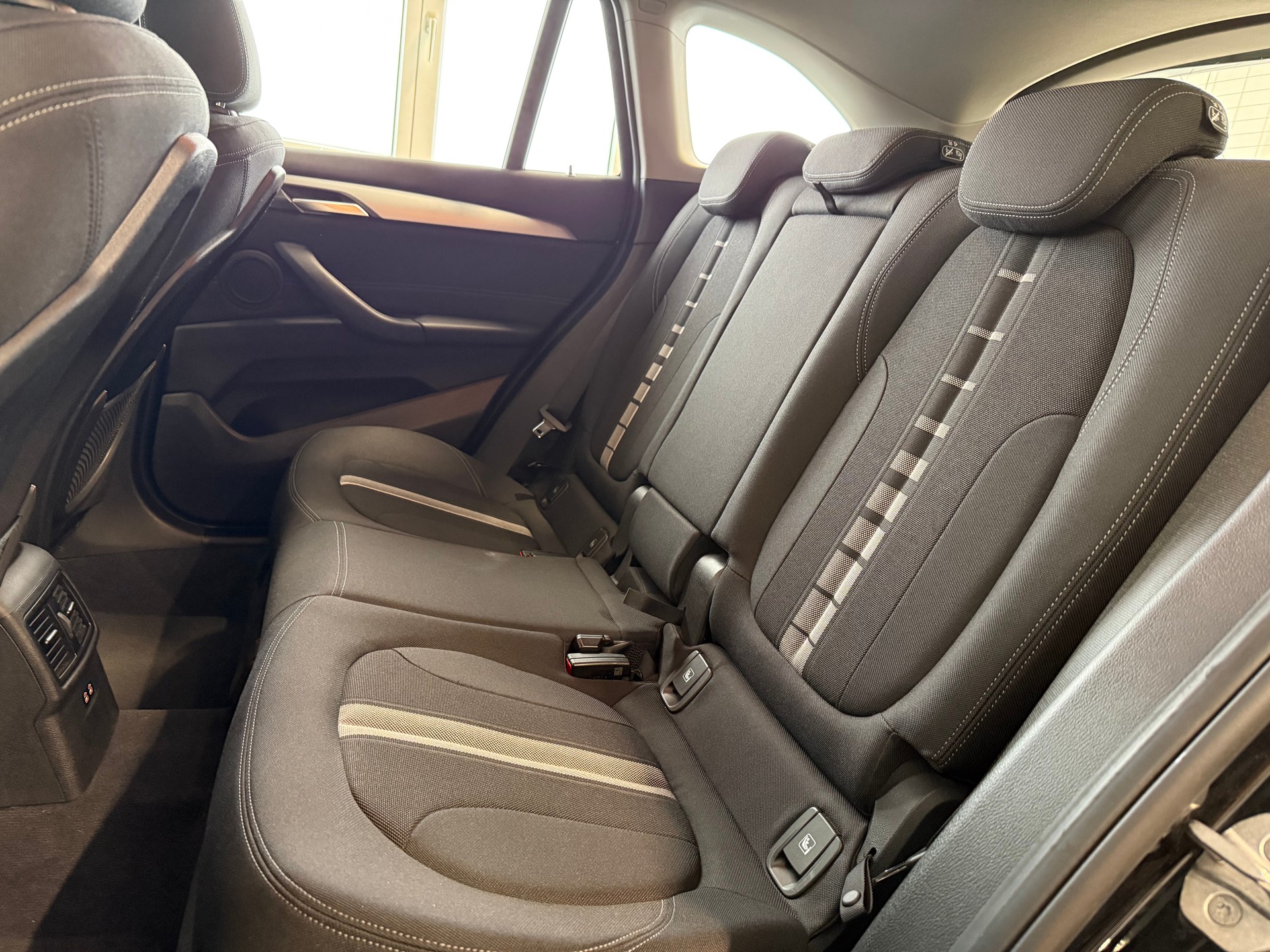 BMW X1 sDrive 18i Steptronic DSK-image-18