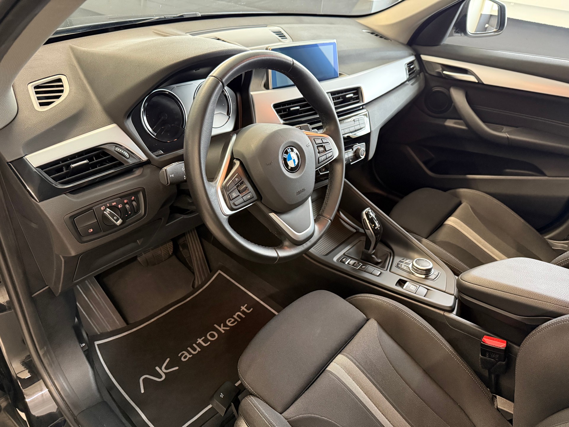 BMW X1 sDrive 18i Steptronic DSK-image-6