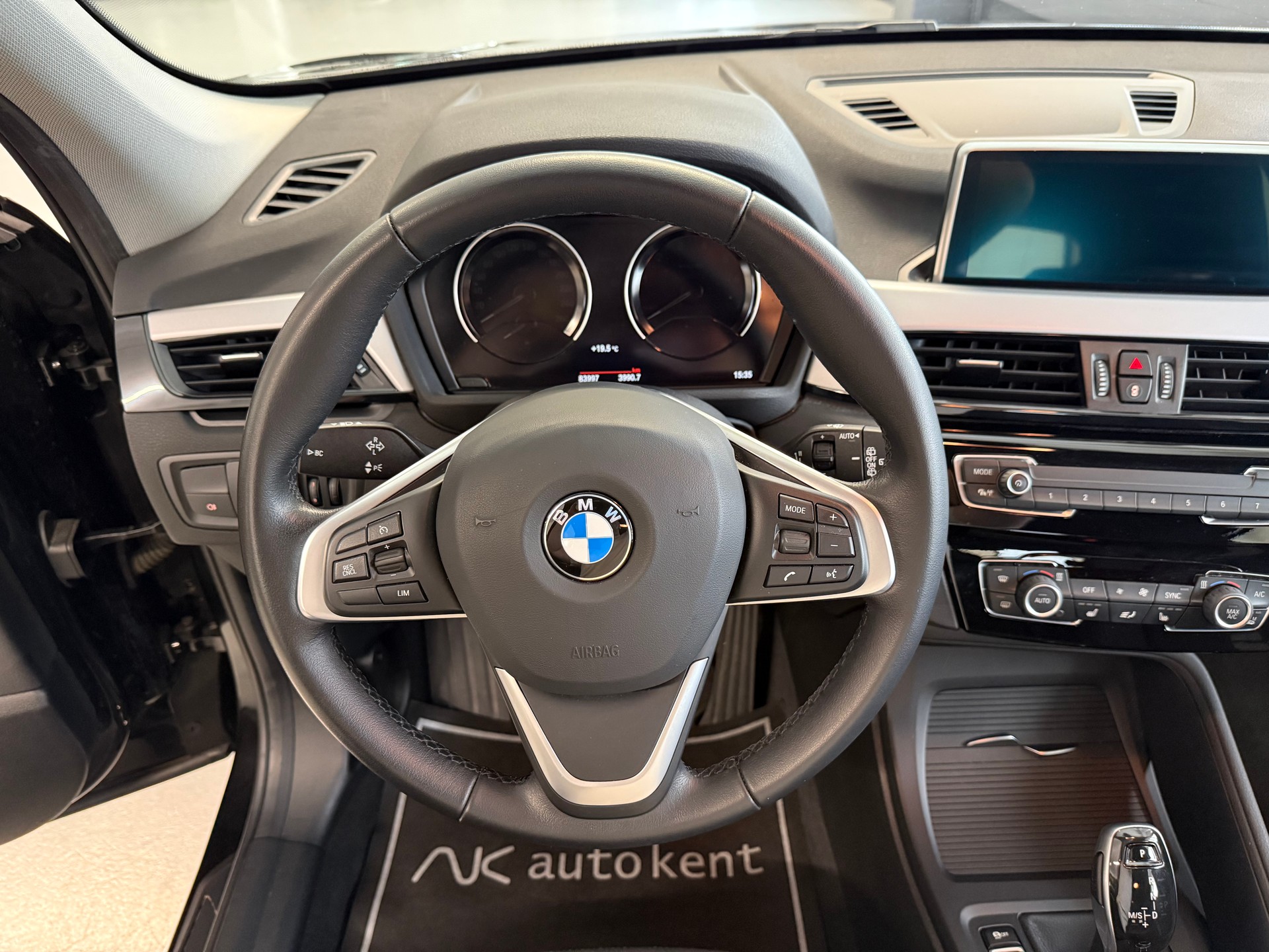 BMW X1 sDrive 18i Steptronic DSK-image-7