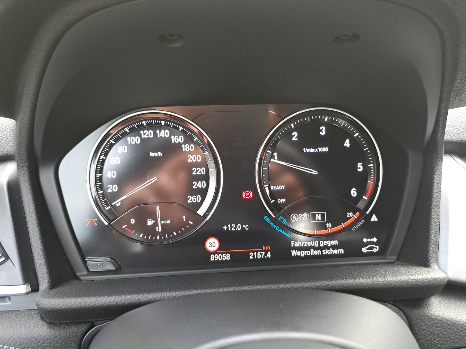 BMW 220d xDrive Active Tourer Steptronic M Sport-image-11