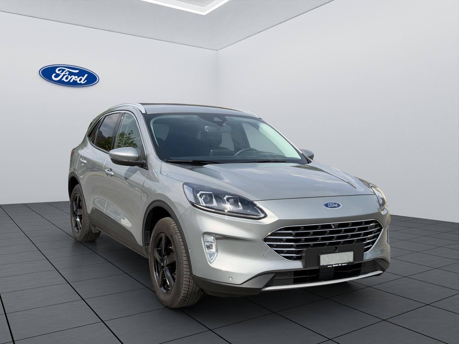 FORD Kuga 2.5 Hybrid Titanium X 4x4-showroom-element-2