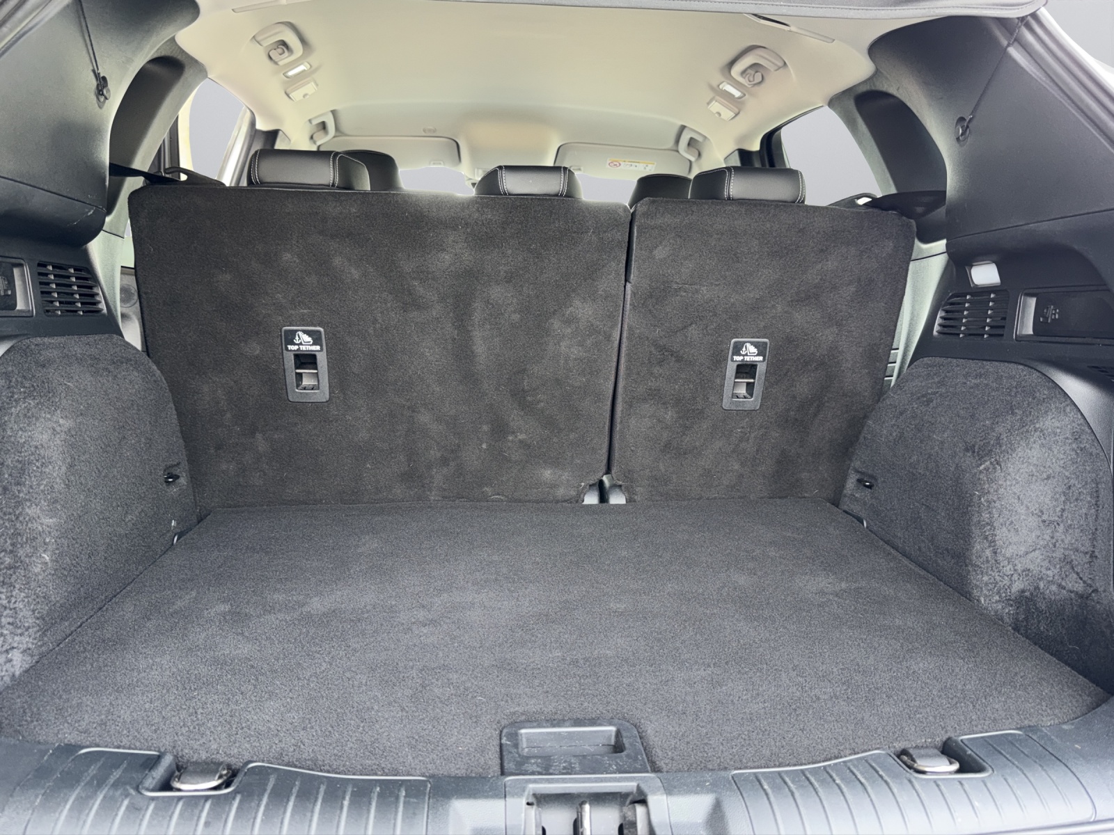 FORD Kuga 2.5 Hybrid Titanium X 4x4-image-14
