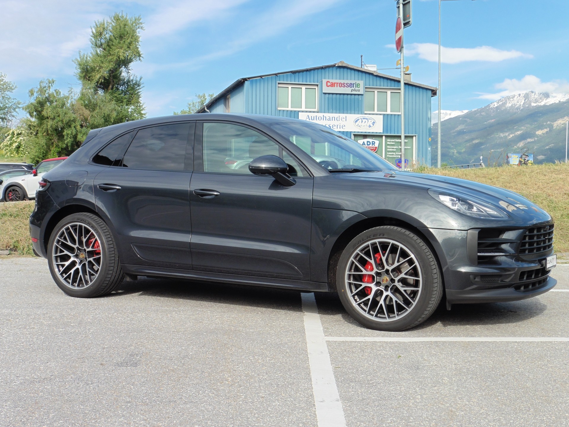 PORSCHE Macan S PDK-showroom-element-3