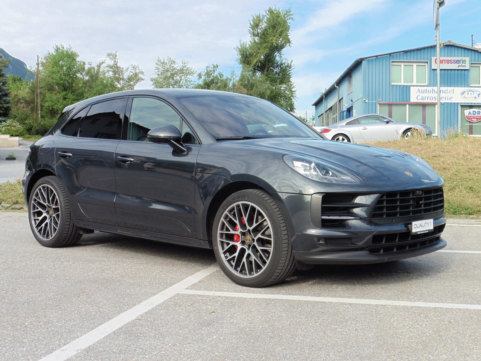 PORSCHE Macan S PDK-showroom-element-2