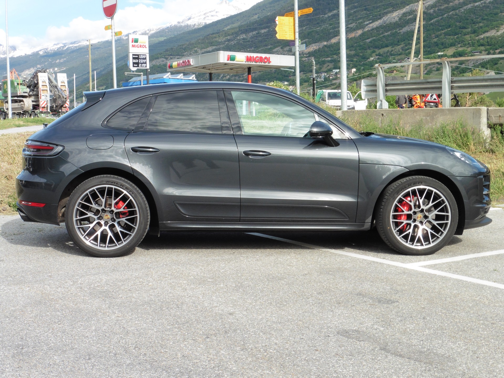 PORSCHE Macan S PDK-image-4