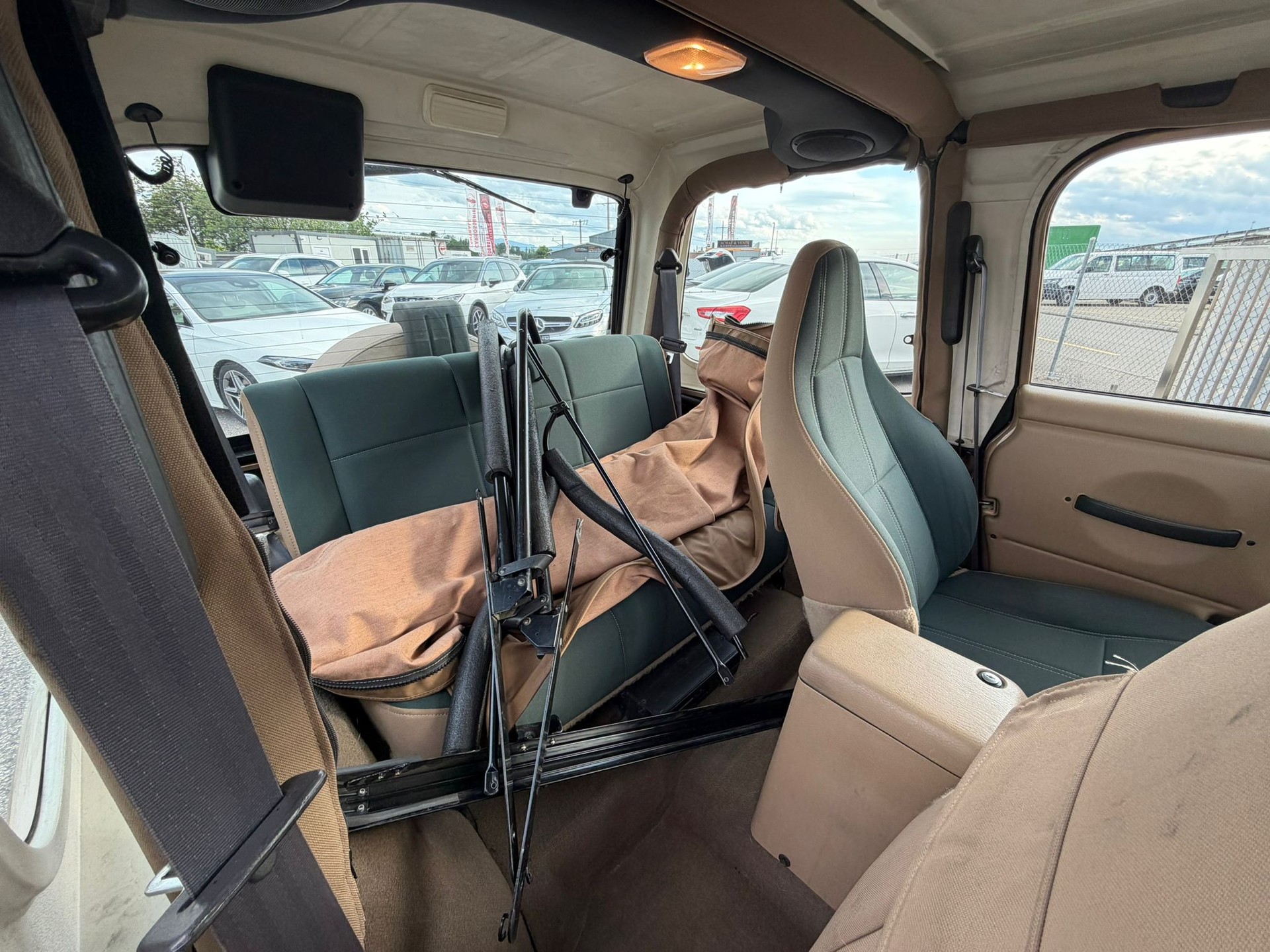 JEEP Wrangler 4.0 Sahara Hardtop expertiser du jour-image-17
