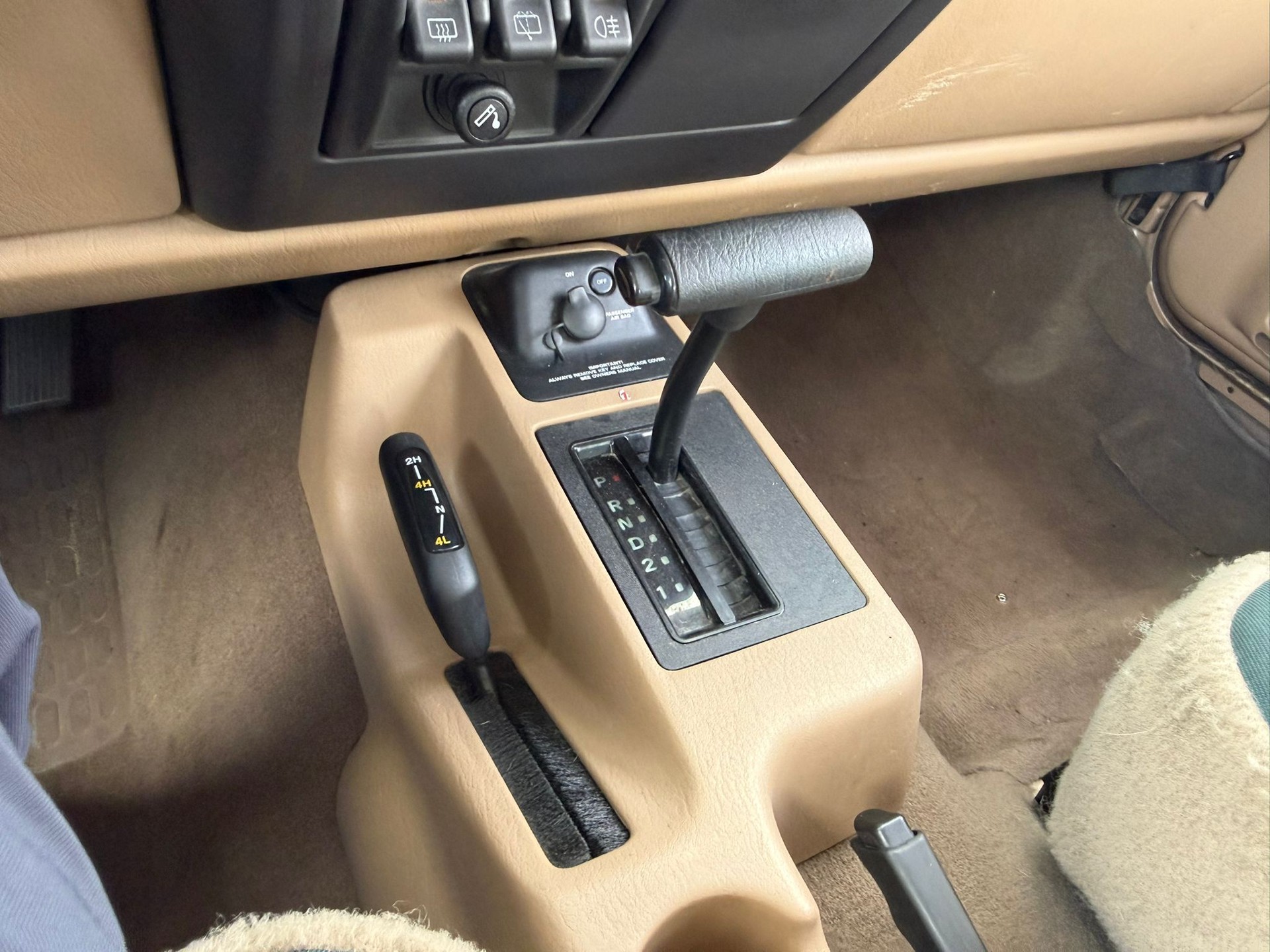 JEEP Wrangler 4.0 Sahara Hardtop expertiser du jour-image-14
