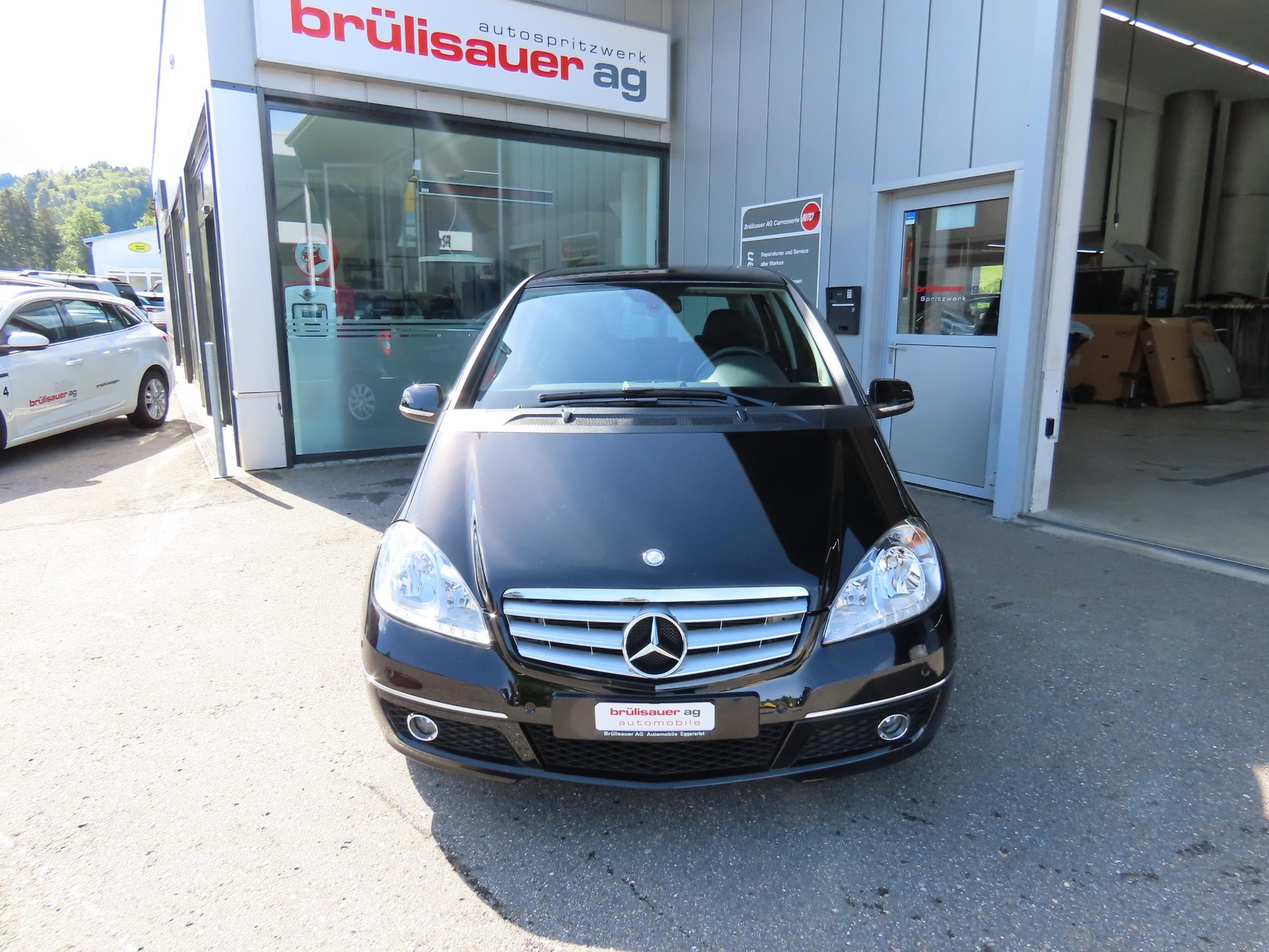 MERCEDES-BENZ A 180 Avantgarde-showroom-element-1